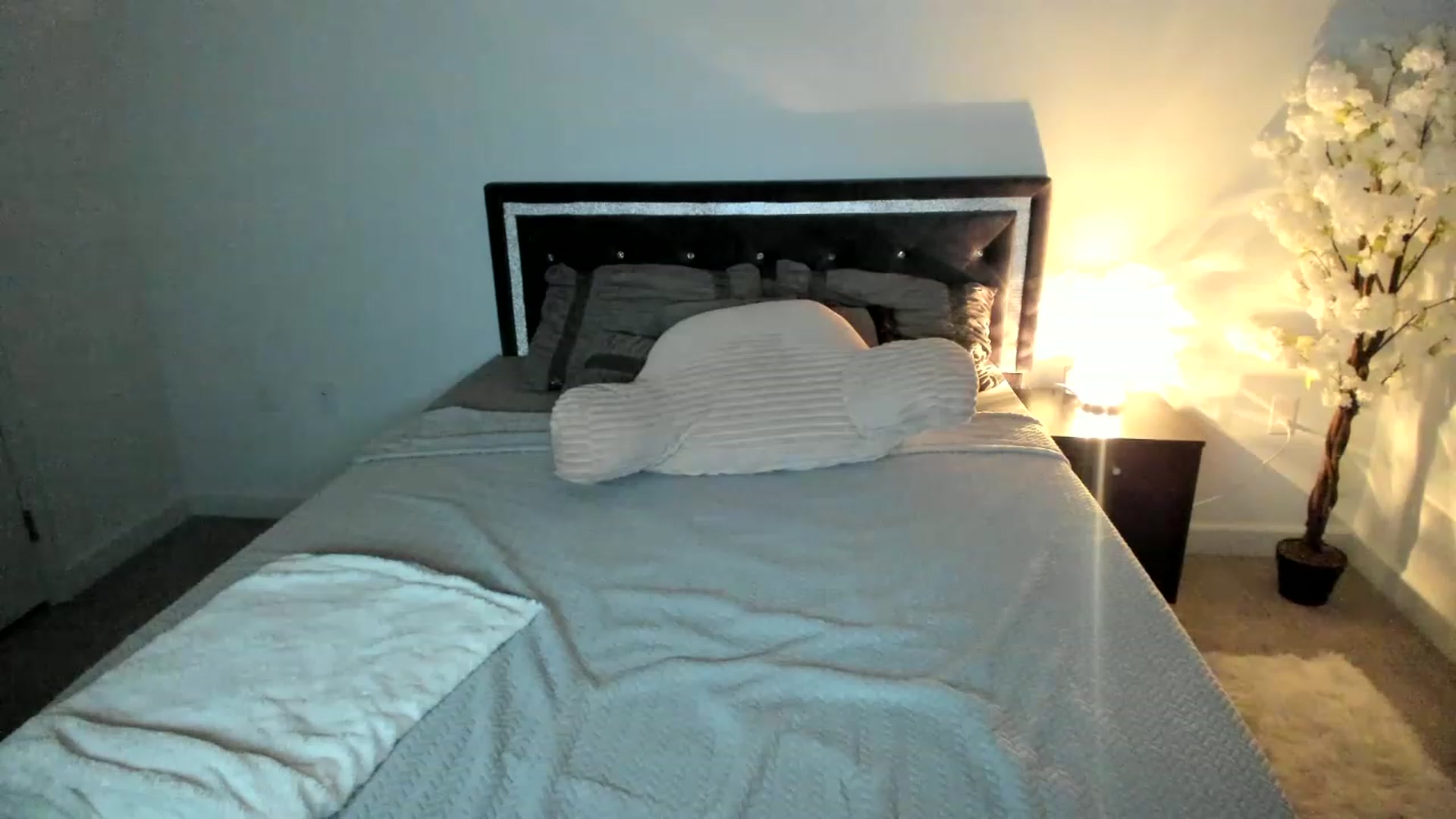 Gallery image thumbnail from Goddess_Jaz's myfreecams stream on, 04/03/2023, 07:27 image 4 of 20