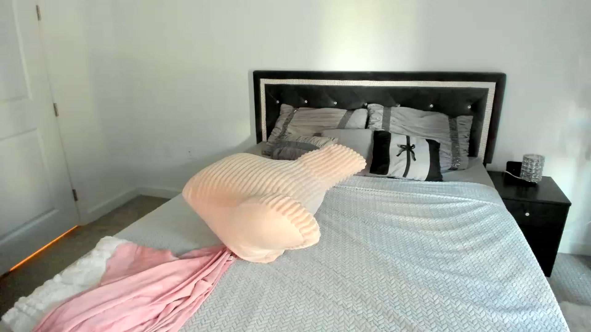 Gallery image thumbnail from Goddess_Jaz's myfreecams stream on, 04/08/2023, 24:21 image 19 of 20