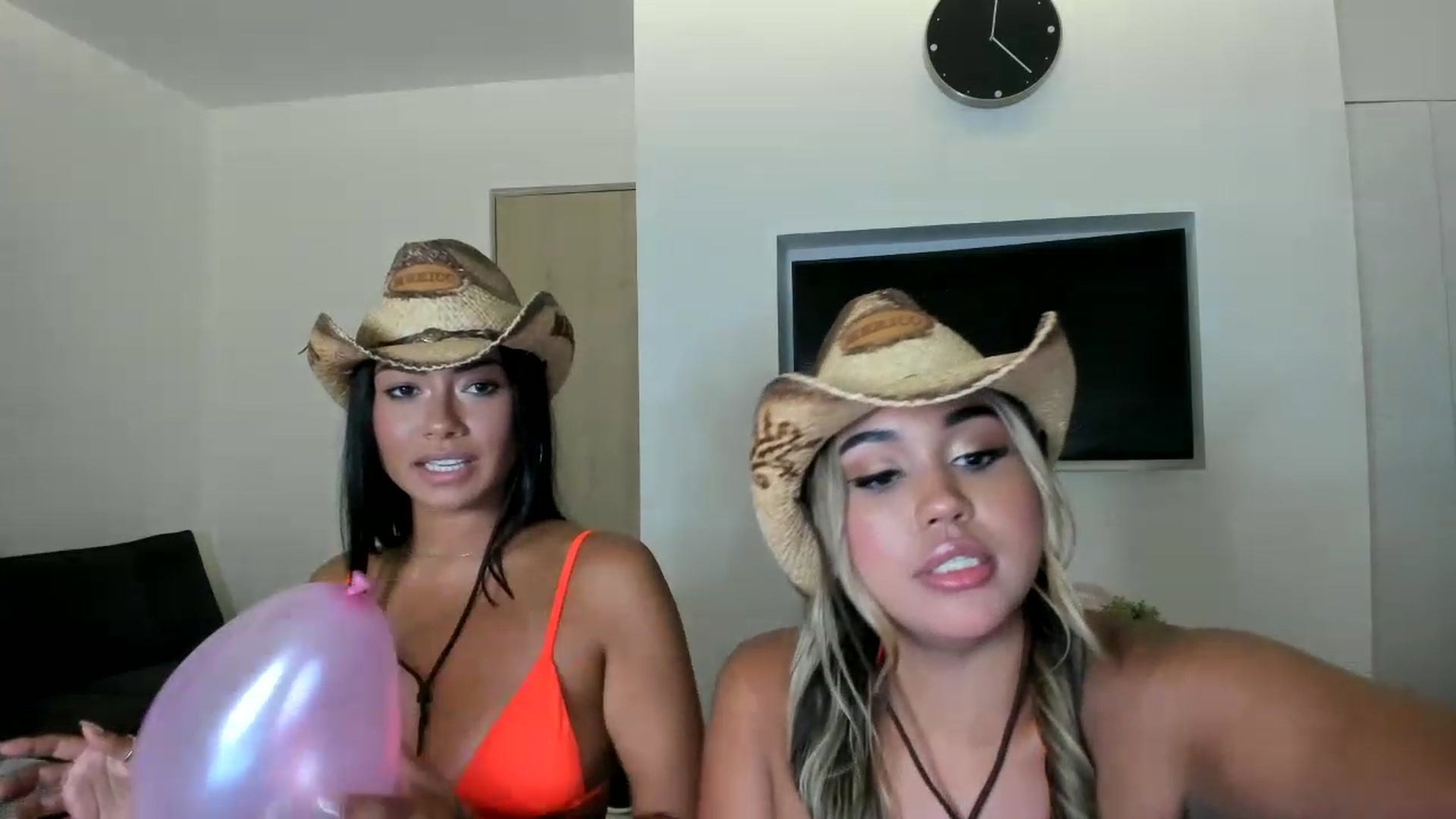 Gallery image thumbnail from Goddess_Jaz's myfreecams stream on, 08/28/2023, 06:26 image 12 of 20