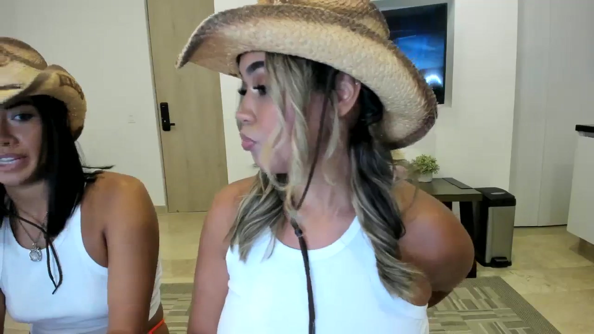 Gallery image thumbnail from Goddess_Jaz's myfreecams stream on, 08/31/2023, 06:33 image 5 of 20