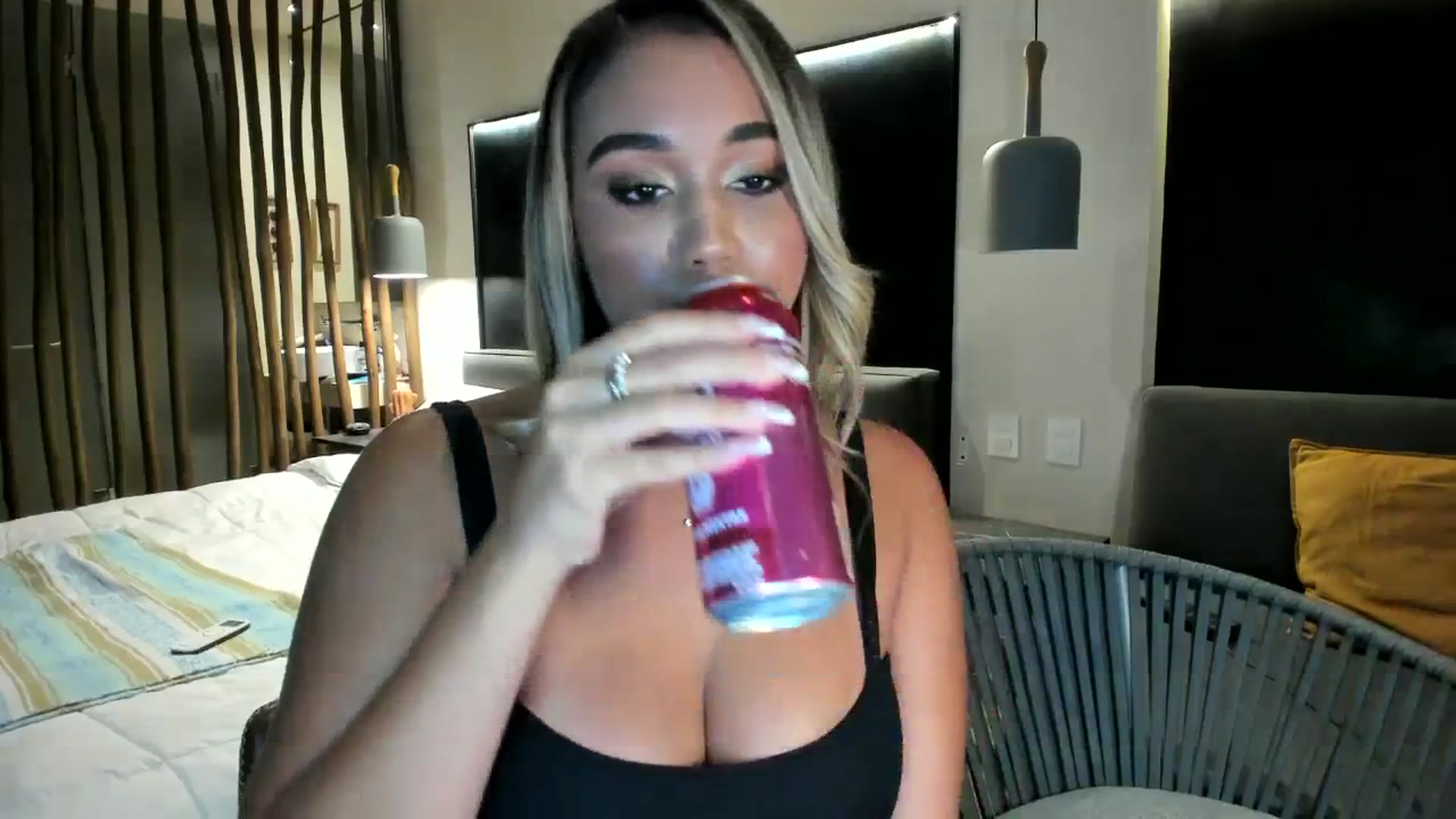 Gallery image thumbnail from Goddess_Jaz's myfreecams stream on, 10/01/2023, 02:13 image 6 of 20