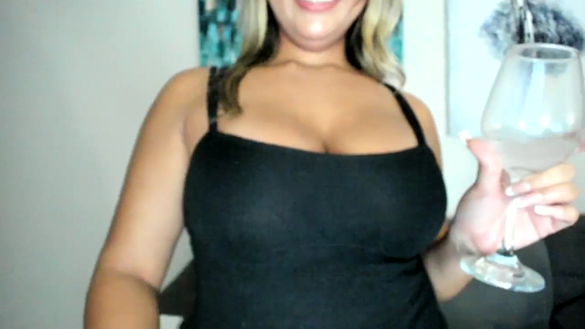 Gallery image thumbnail from Goddess_Jaz's myfreecams stream on, 11/25/2023, 03:48 image 8 of 20