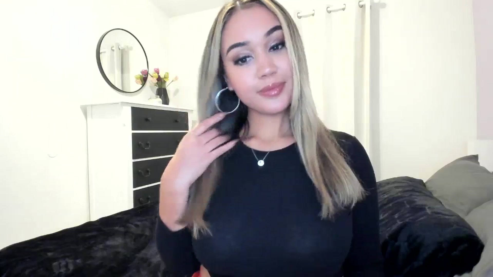 Gallery image thumbnail from Goddess_Jaz's myfreecams stream on, 12/26/2023, 04:45 image 5 of 20