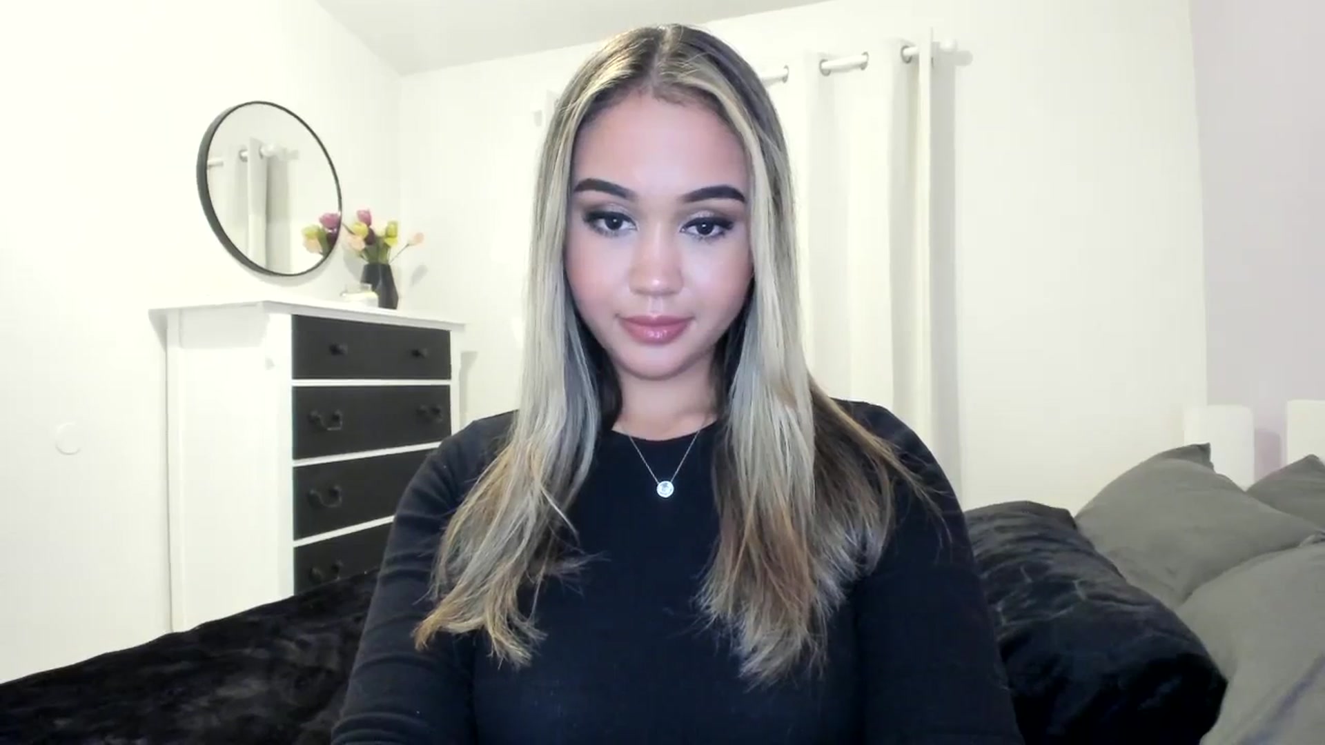 Gallery image thumbnail from Goddess_Jaz's myfreecams stream on, 12/26/2023, 04:45 image 15 of 20