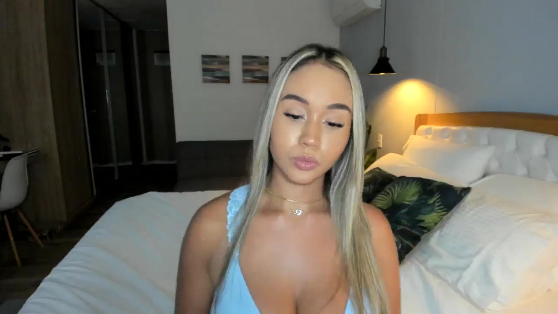 Gallery image thumbnail from Goddess_Jaz's myfreecams stream on, 06/24/2024, 04:22 image 11 of 20