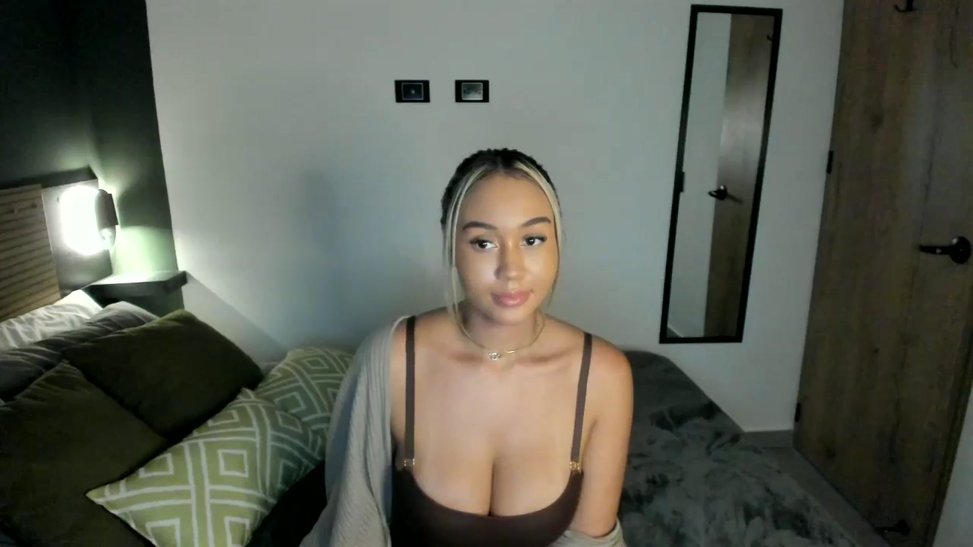 Gallery image thumbnail from Goddess_Jaz's myfreecams stream on, 07/02/2024, 23:18 image 17 of 20