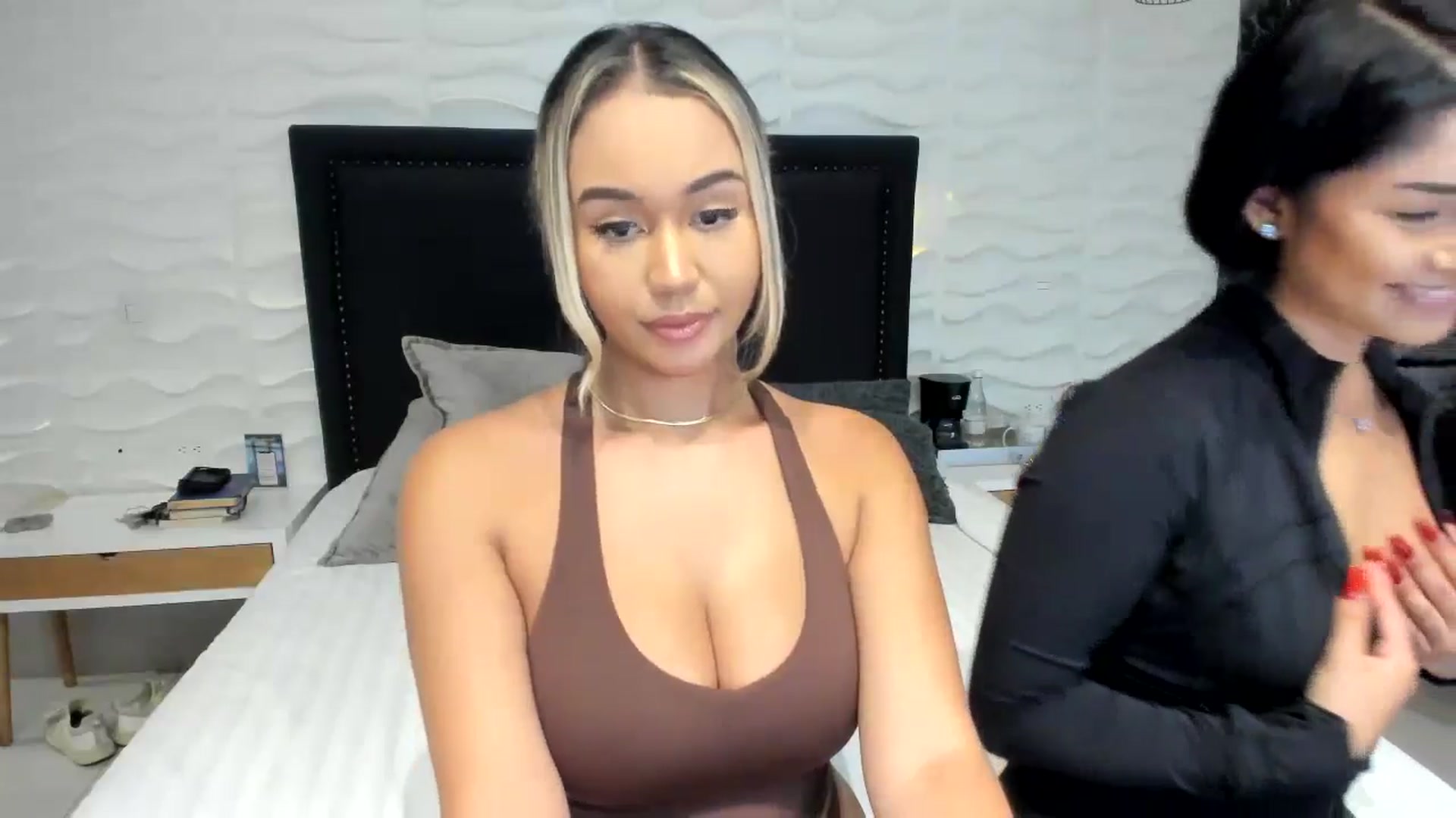 Gallery image thumbnail from Goddess_Jaz's myfreecams stream on, 08/05/2024, 02:26 image 15 of 20