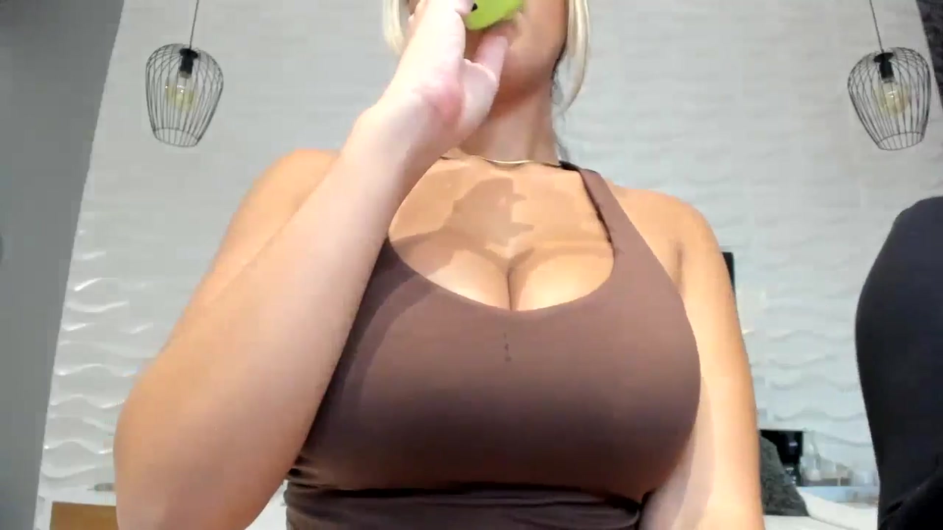 Gallery image thumbnail from Goddess_Jaz's myfreecams stream on, 08/05/2024, 02:57 image 8 of 20