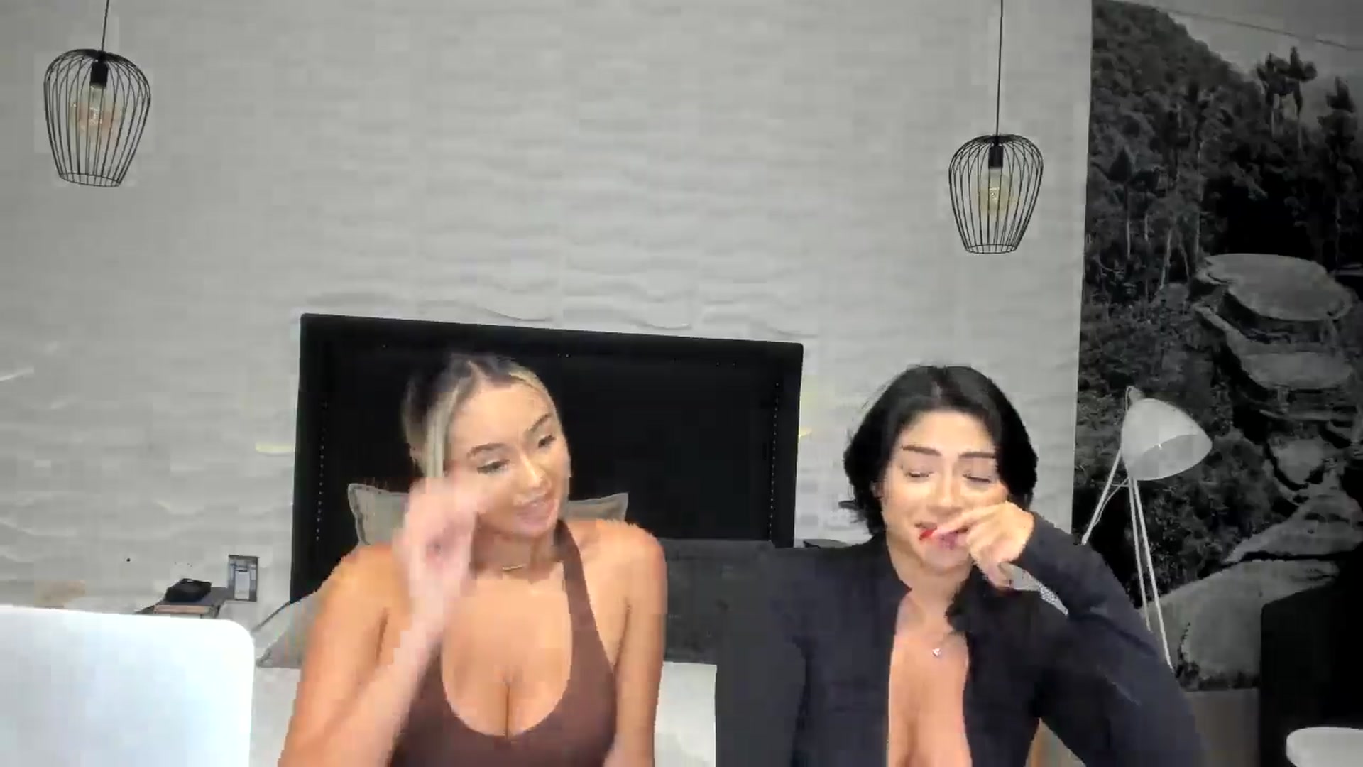Gallery image thumbnail from Goddess_Jaz's myfreecams stream on, 08/05/2024, 02:57 image 14 of 20