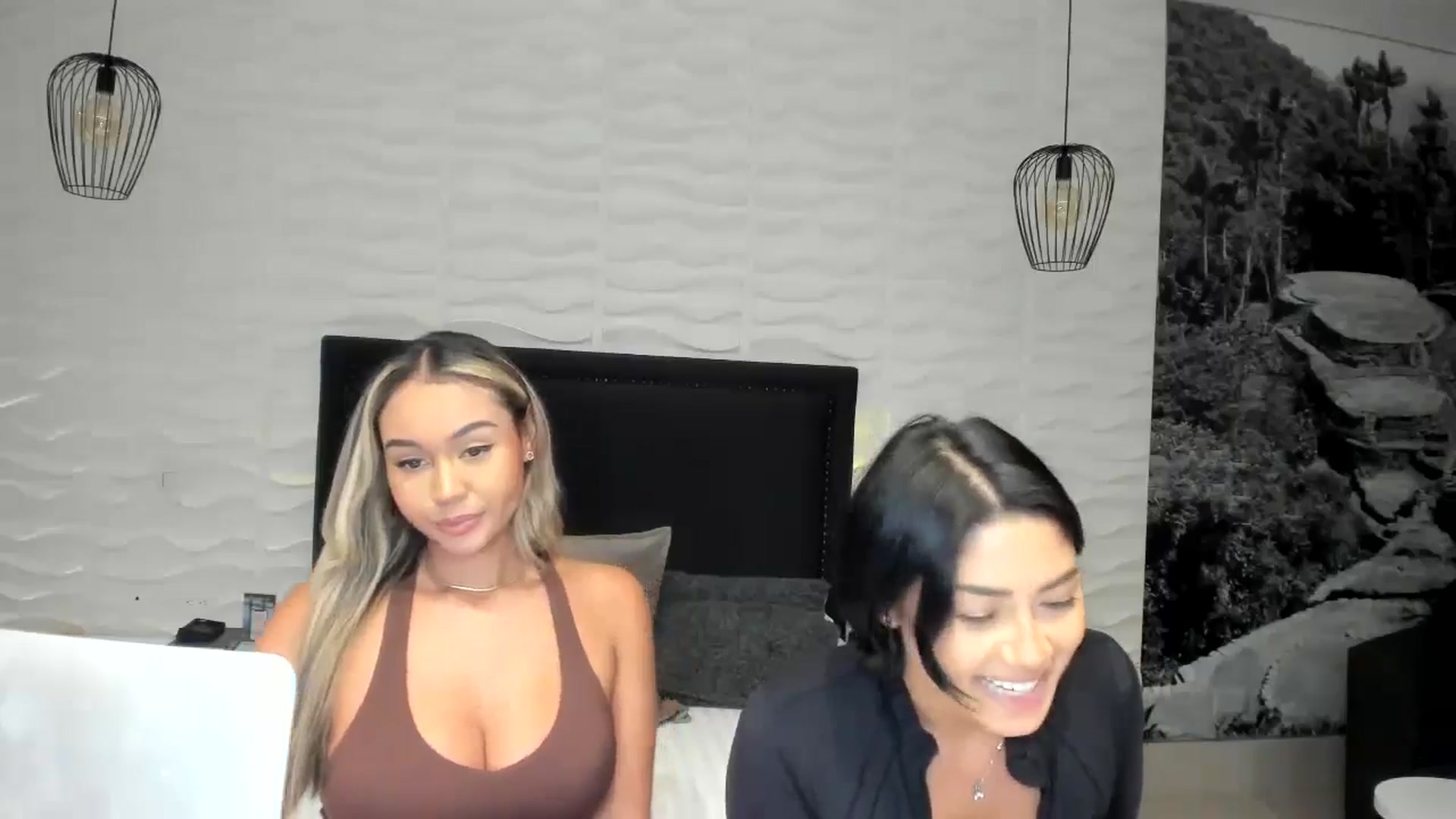 Gallery image thumbnail from Goddess_Jaz's myfreecams stream on, 08/05/2024, 03:30 image 6 of 20
