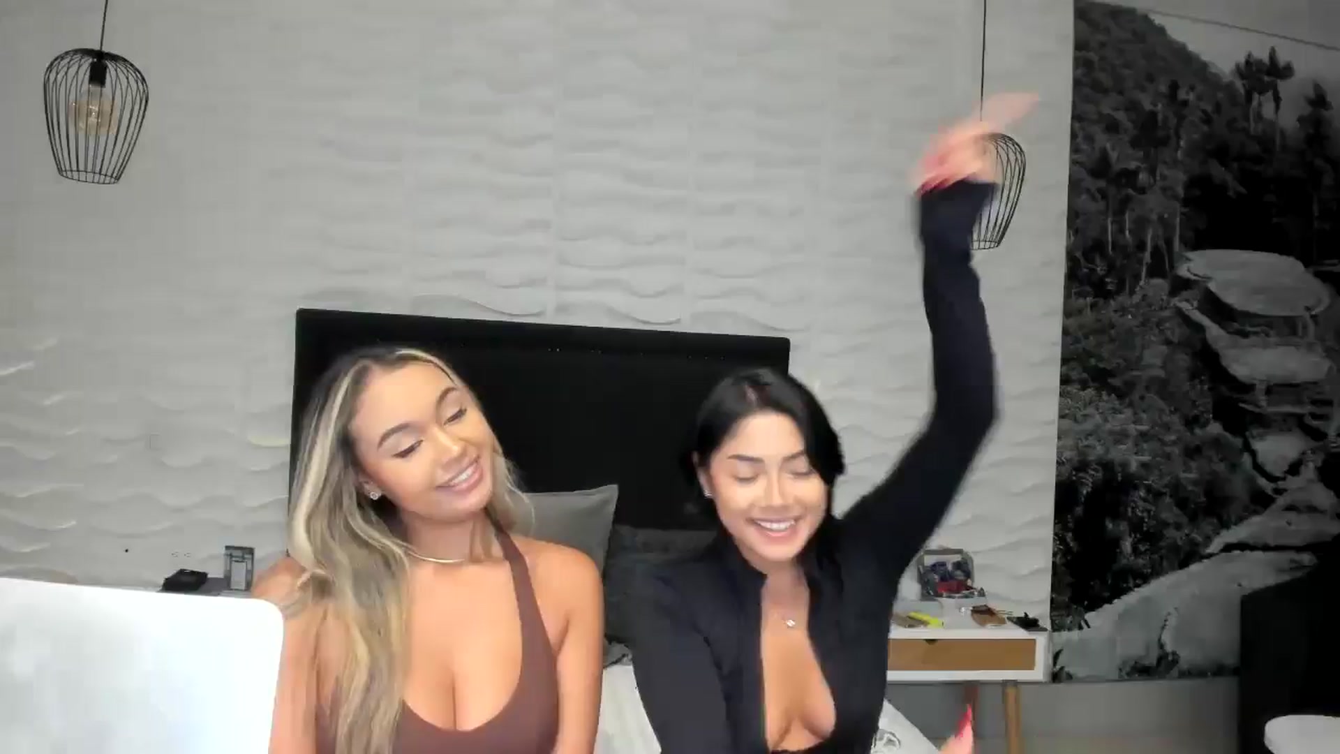 Gallery image thumbnail from Goddess_Jaz's myfreecams stream on, 08/05/2024, 03:30 image 13 of 20