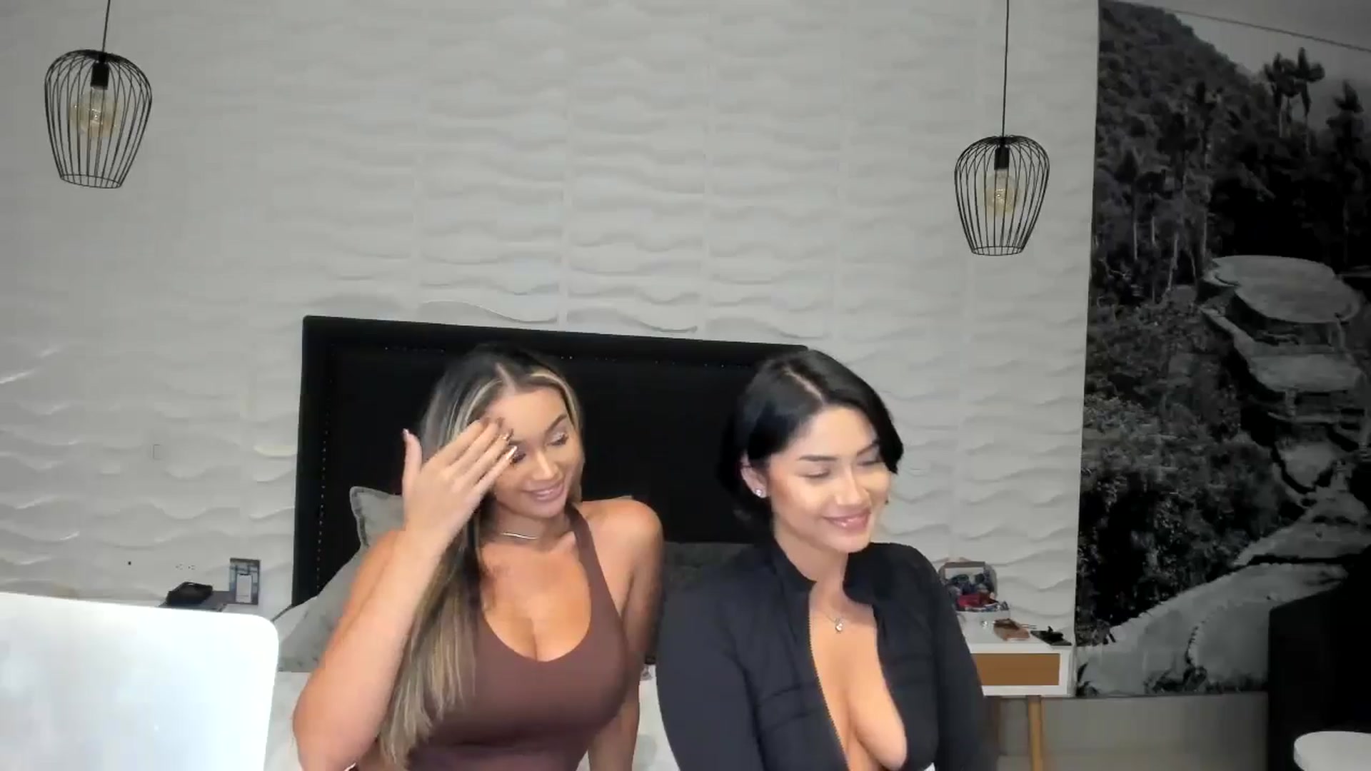 Gallery image thumbnail from Goddess_Jaz's myfreecams stream on, 08/05/2024, 03:30 image 9 of 20