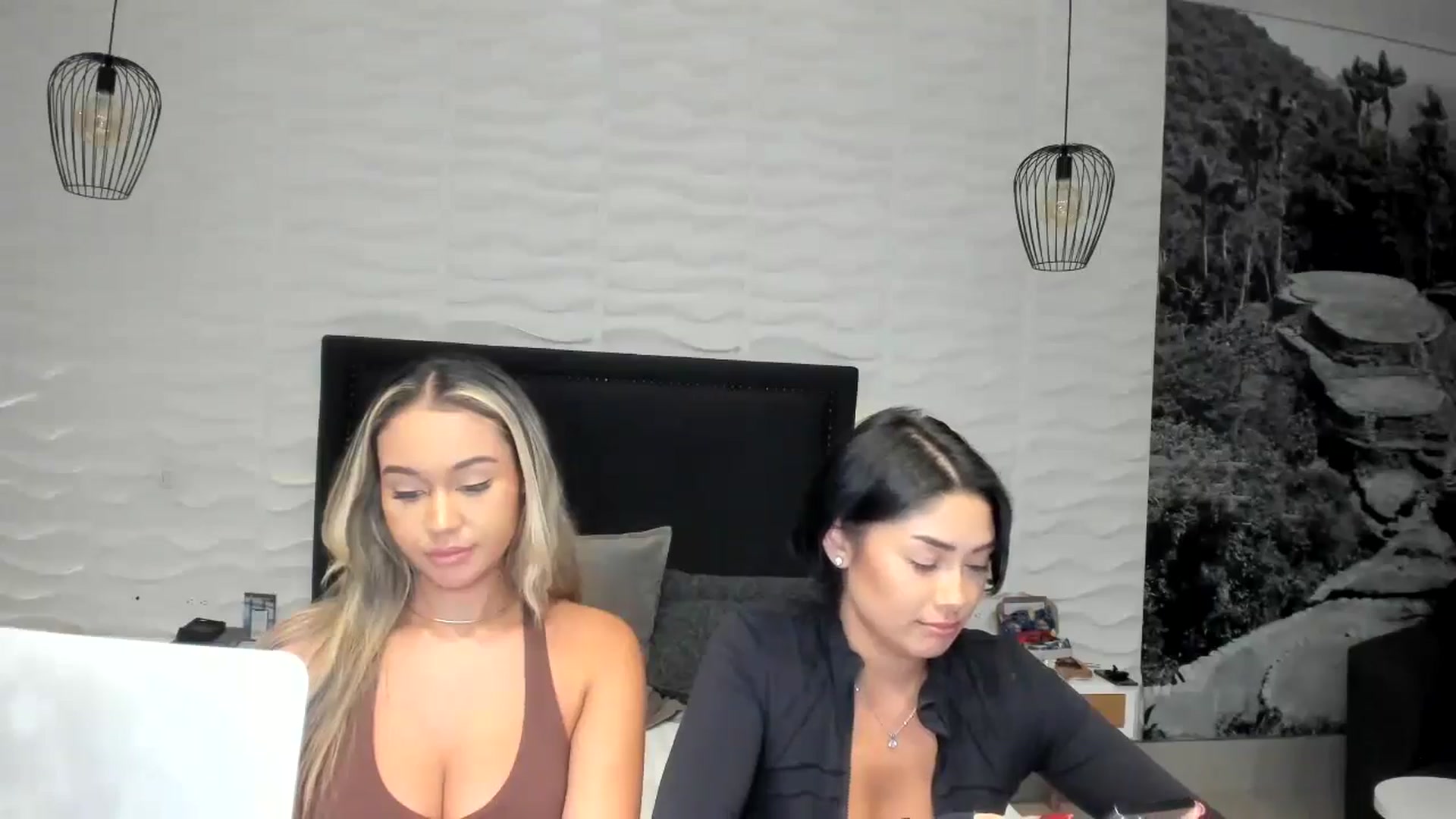 Gallery image thumbnail from Goddess_Jaz's myfreecams stream on, 08/05/2024, 03:30 image 12 of 20