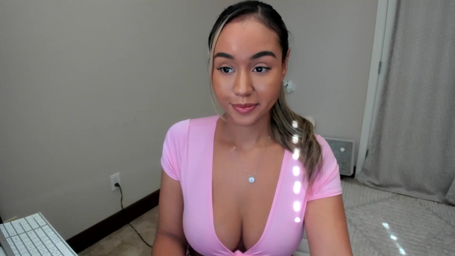 Gallery image thumbnail from Goddess_Jaz's myfreecams stream on, 10/31/2024, 18:14 image 13 of 20