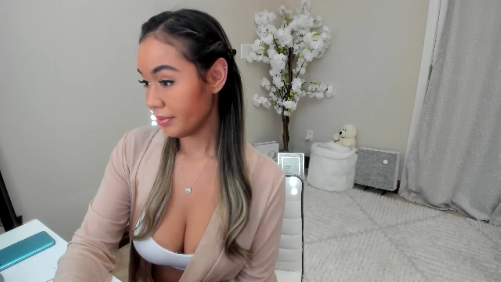 Gallery image thumbnail from Goddess_Jaz's myfreecams stream on, 11/04/2024, 17:14 image 4 of 20
