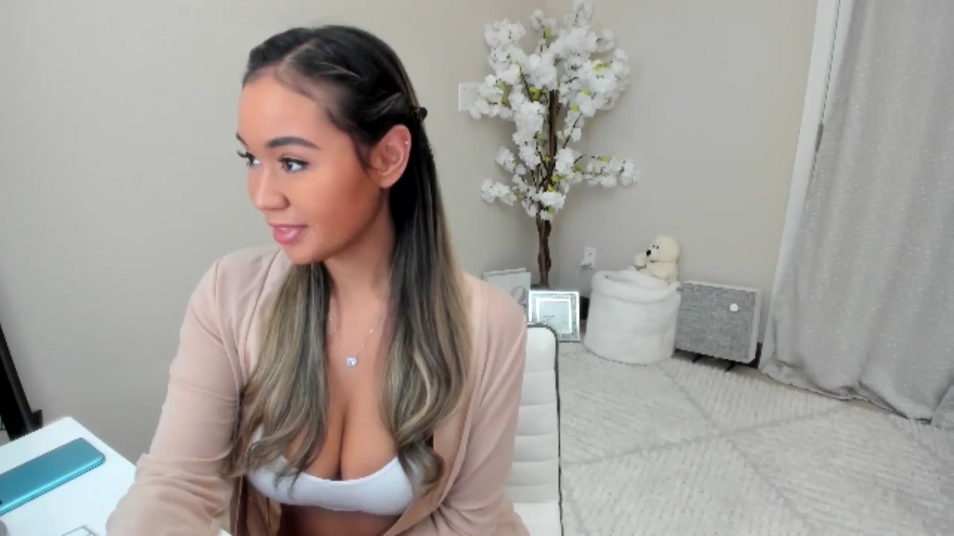 Gallery image thumbnail from Goddess_Jaz's myfreecams stream on, 11/04/2024, 17:14 image 7 of 20