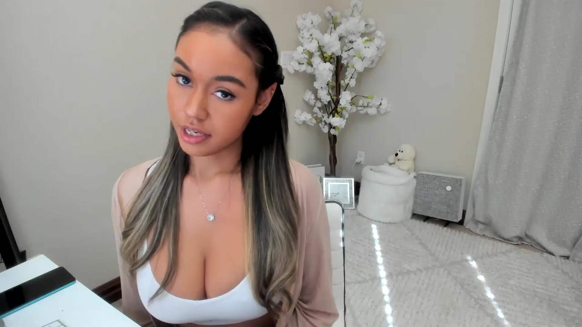 Gallery image thumbnail from Goddess_Jaz's myfreecams stream on, 11/04/2024, 18:04 image 9 of 20