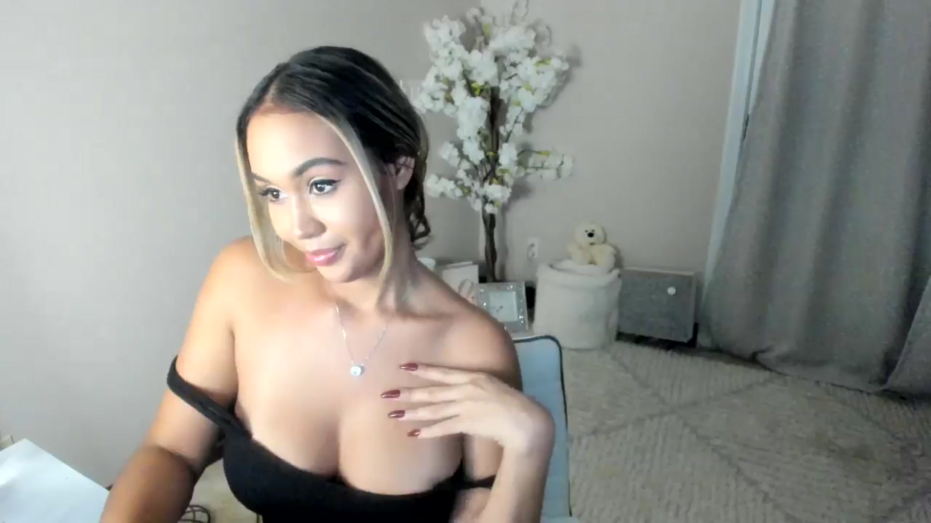 Gallery image thumbnail from Goddess_Jaz's myfreecams stream on, 11/13/2024, 08:20 image 4 of 20