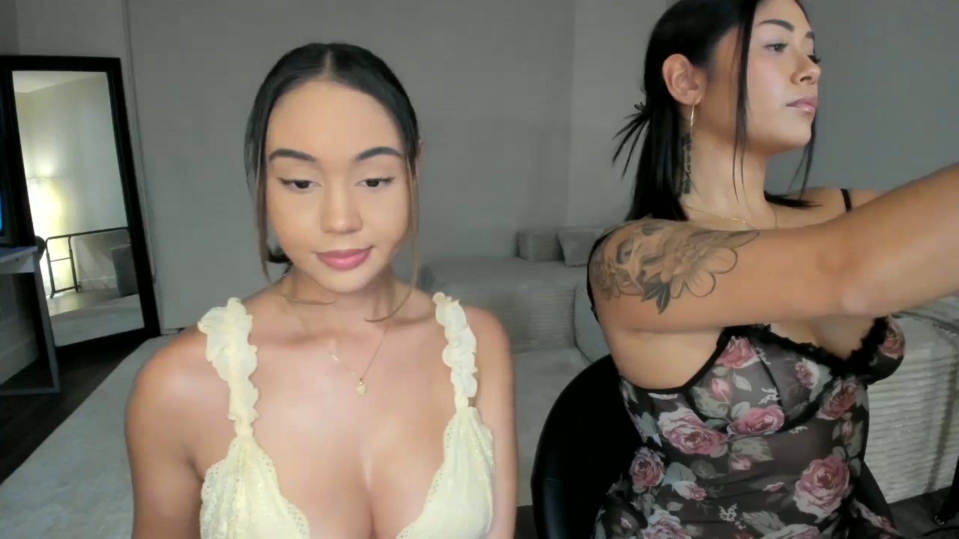 Gallery image thumbnail from Goddess_Jaz's myfreecams stream on, 04/03/2025, 03:30 image 14 of 20