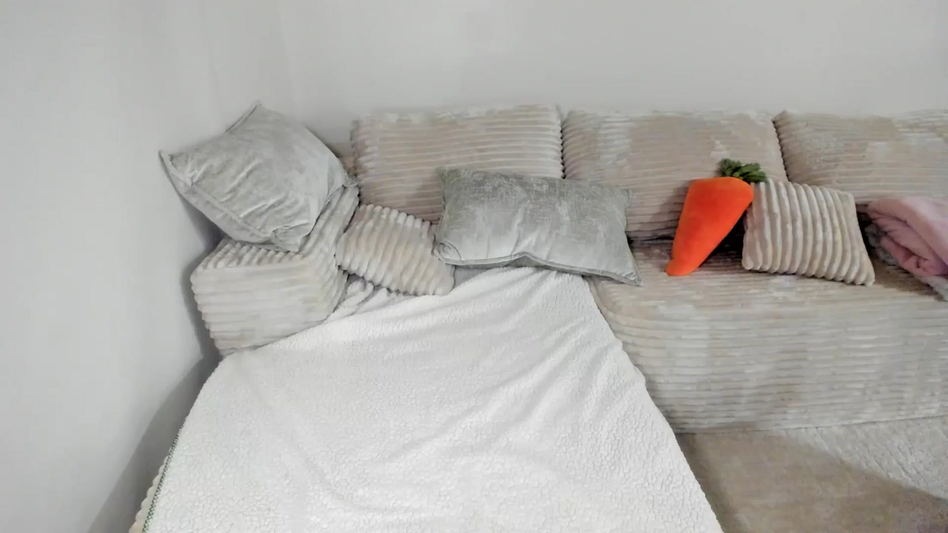 Gallery image thumbnail from Goddess_Jaz's myfreecams stream on, 04/18/2025, 06:23 image 1 of 20