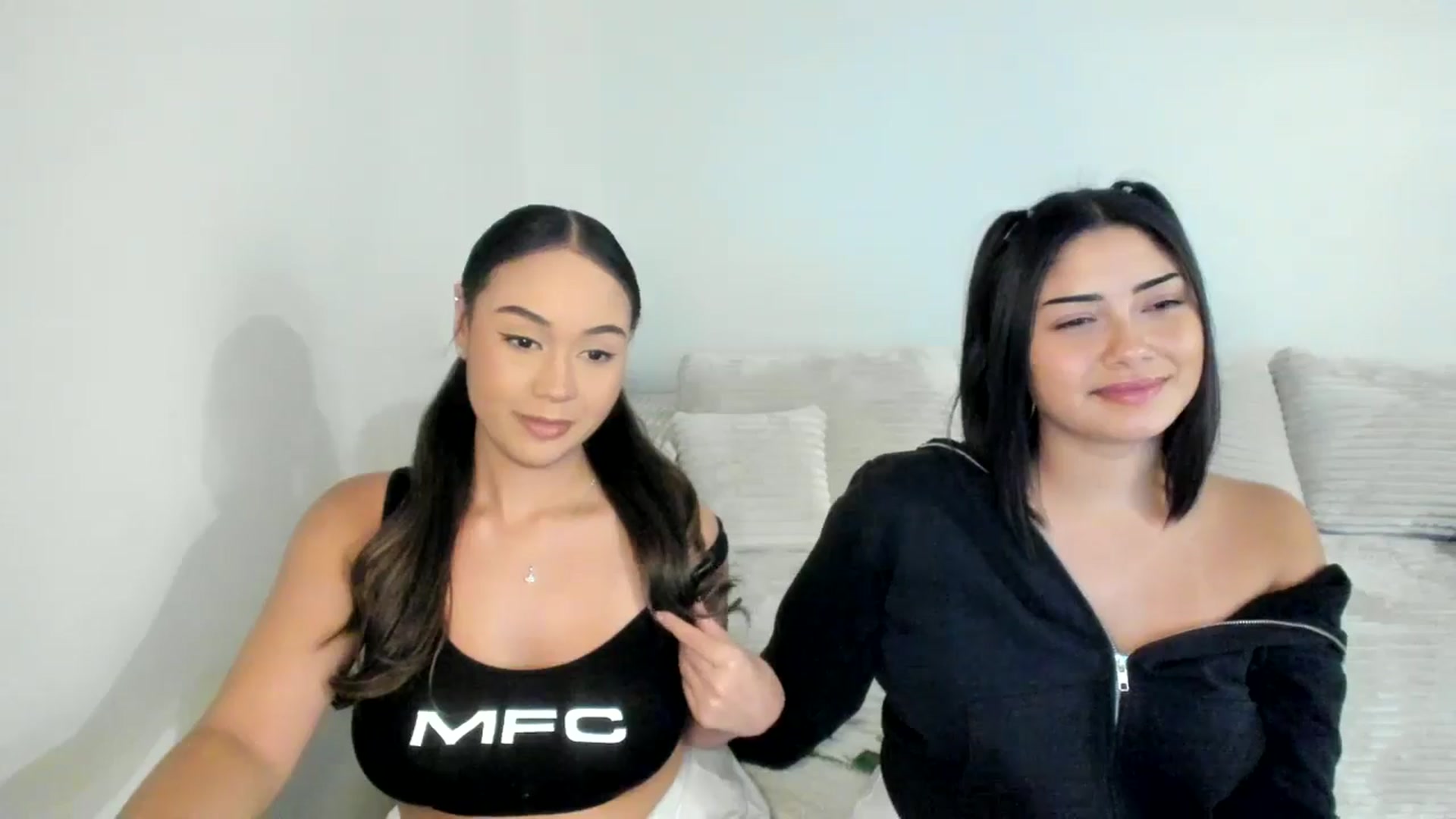 Gallery image thumbnail from Goddess_Jaz's myfreecams stream on, 11/17/2025, 05:53 image 13 of 20