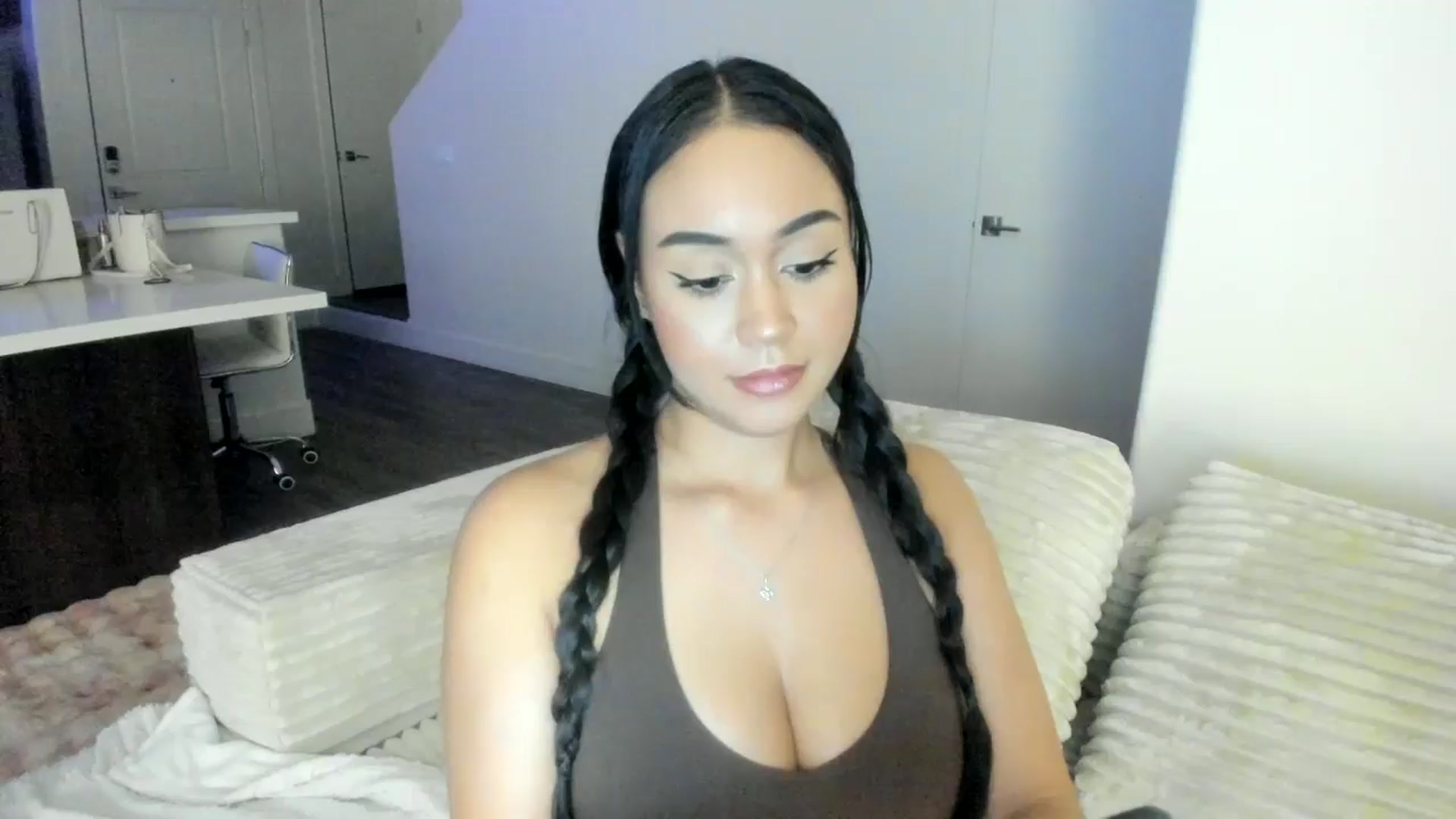 Gallery image thumbnail from Goddess_Jaz's myfreecams stream on, 03/10/2026, 04:39 image 1 of 20