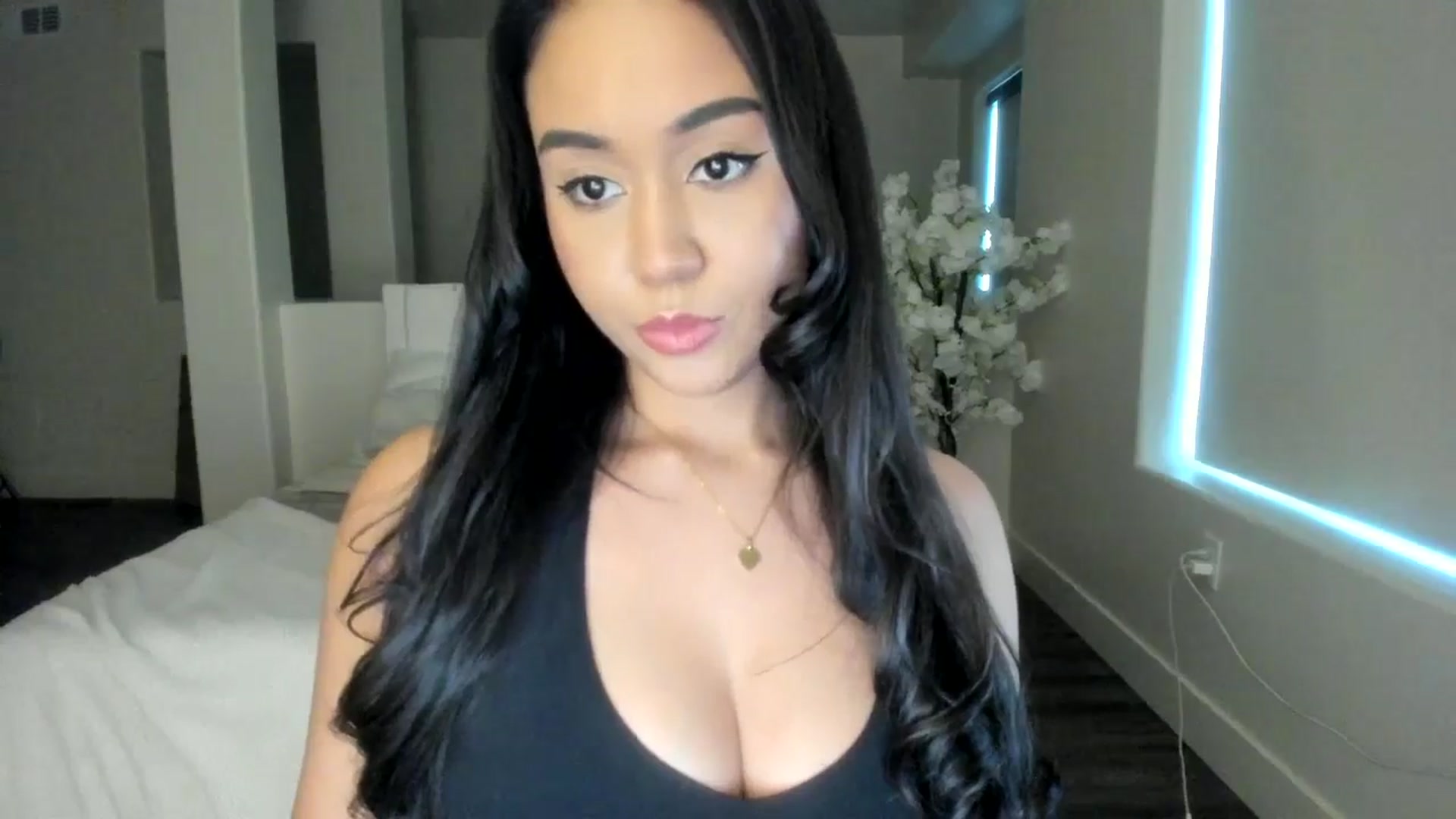 Gallery image thumbnail from Goddess_Jaz's myfreecams stream on, 04/05/2026, 01:53 image 4 of 20