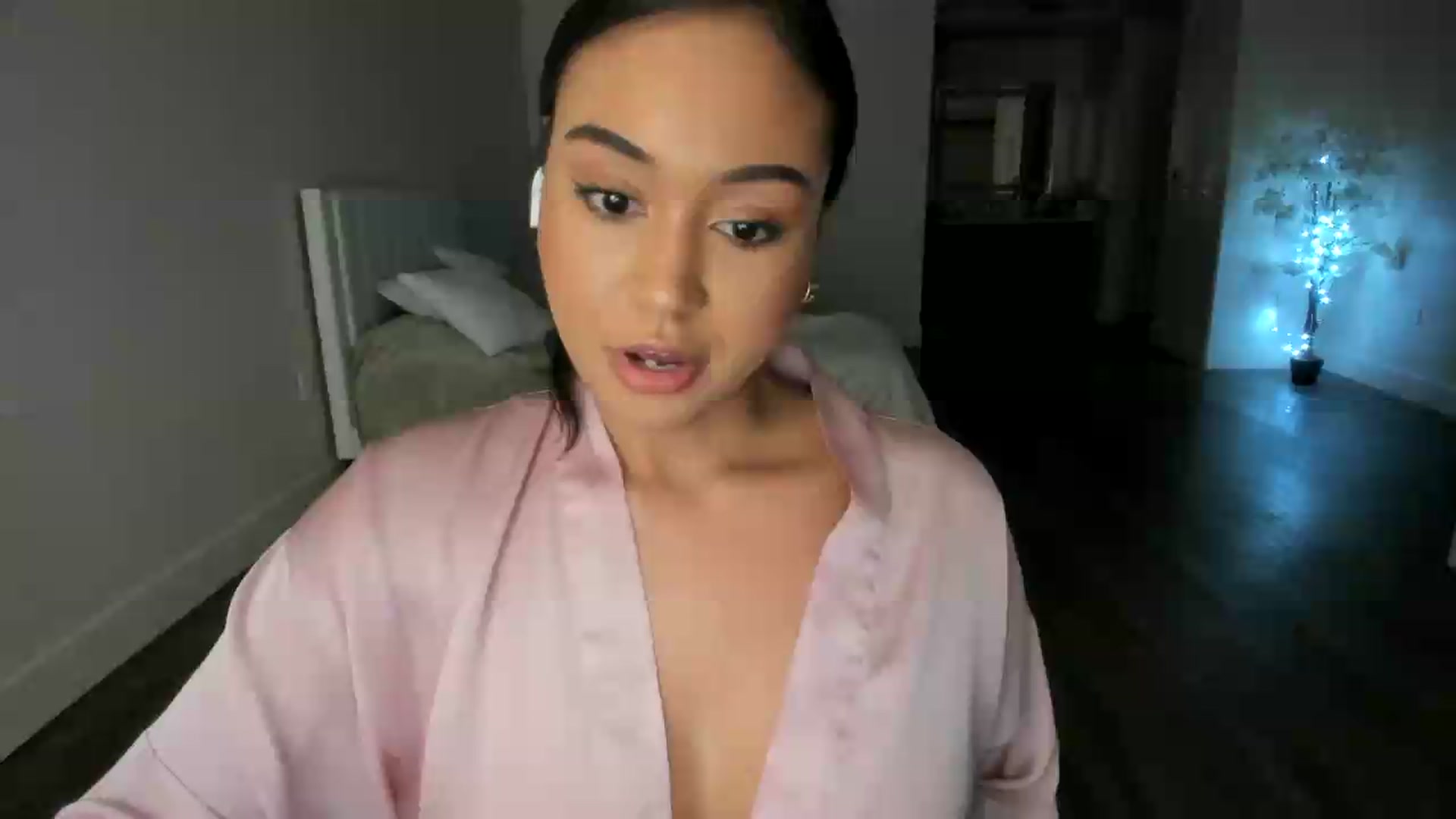 Gallery image thumbnail from Goddess_Jaz's myfreecams stream on, 07/03/2026, 06:04 image 15 of 20
