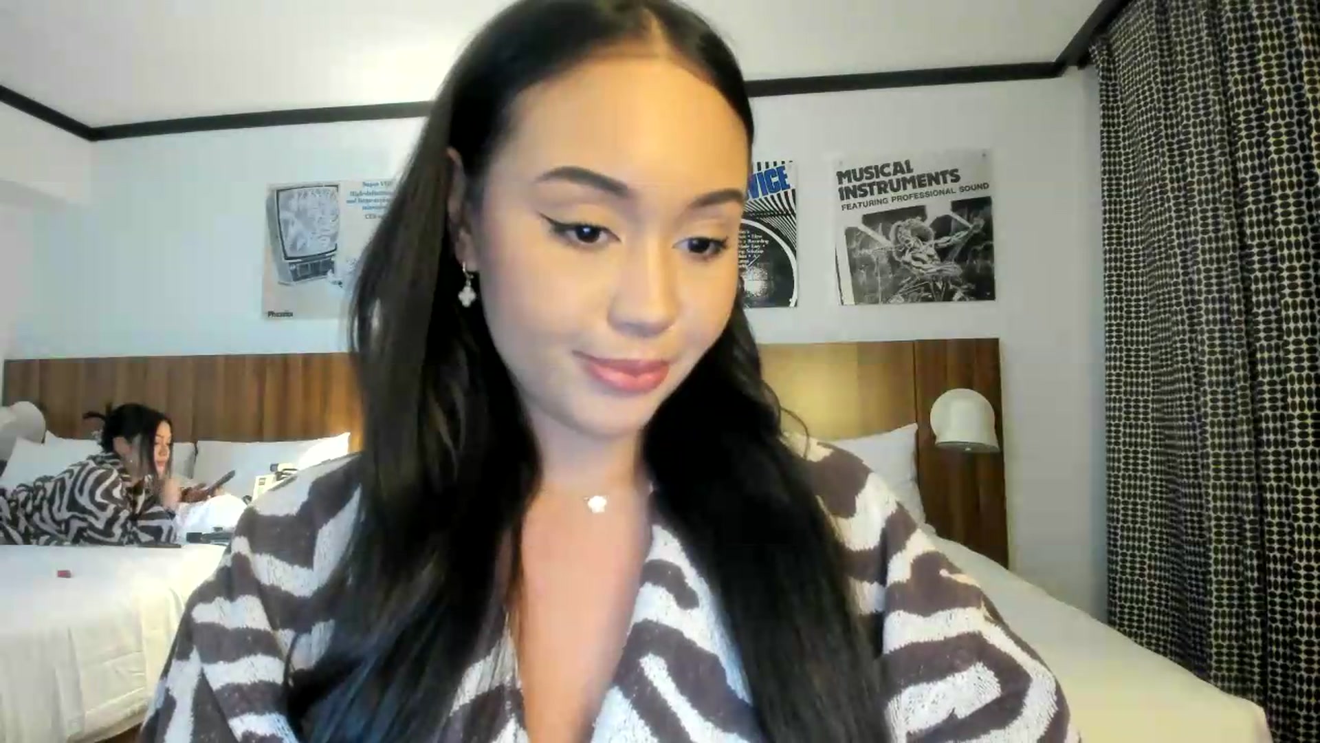Gallery image thumbnail from Goddess_Jaz's myfreecams stream on, 08/11/2026, 01:56 image 3 of 20