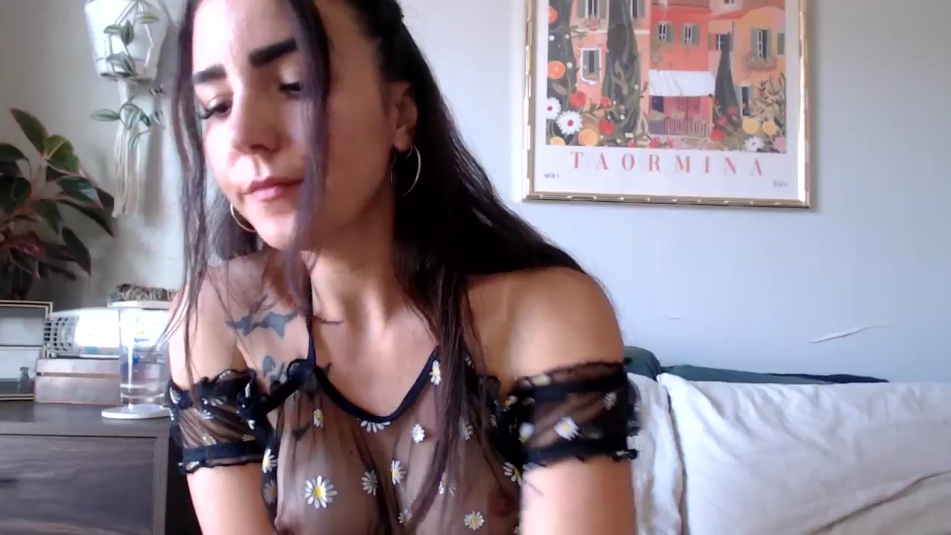Gallery image thumbnail from Goddess_Lx's myfreecams stream on, 08/14/2024, 15:42 image 17 of 20