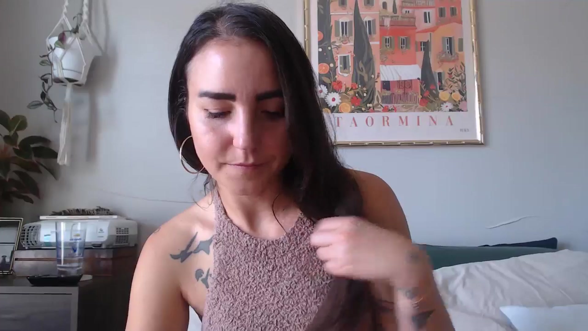 Gallery image thumbnail from Goddess_Lx's myfreecams stream on, 09/02/2024, 17:39 image 5 of 20