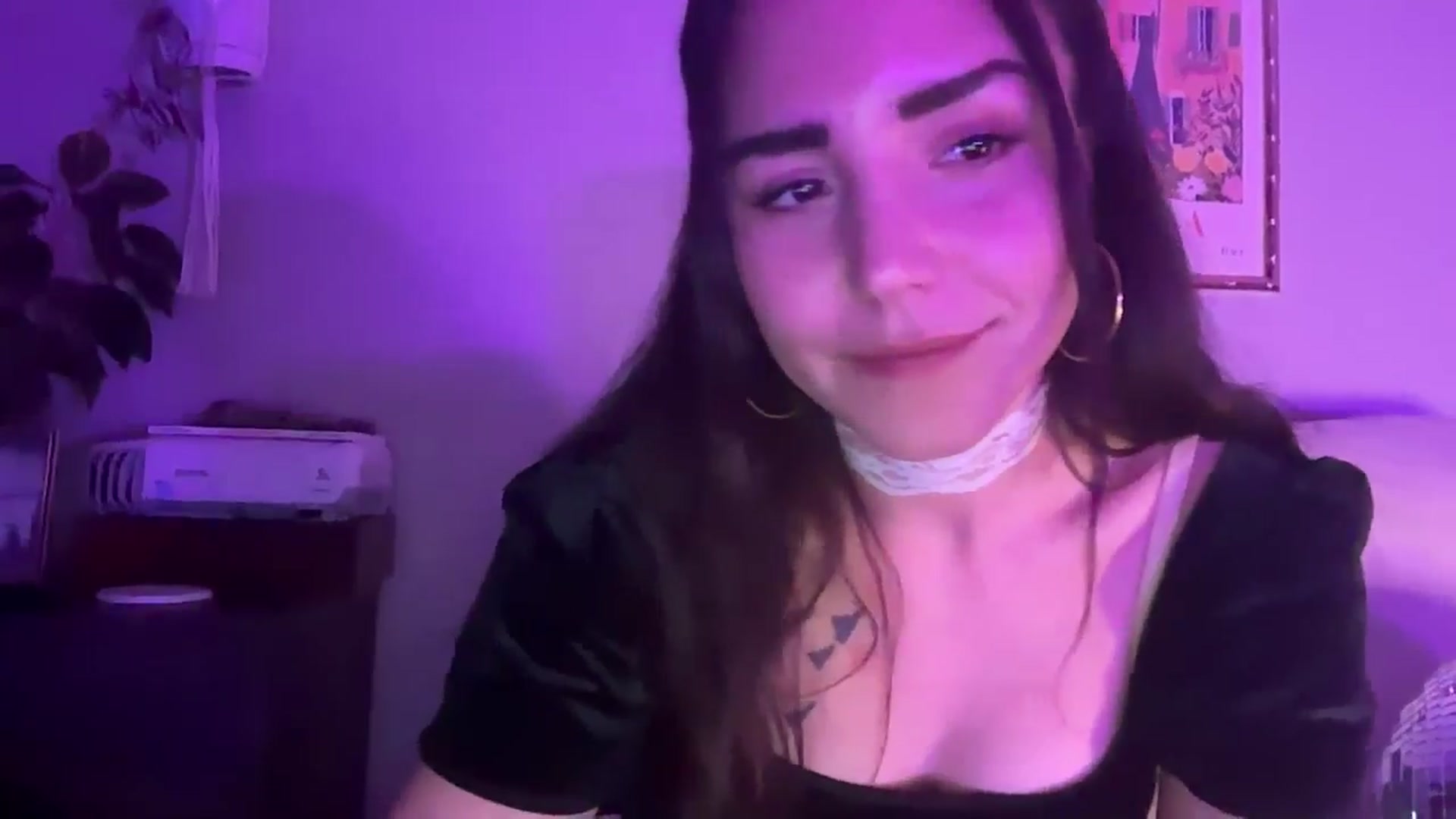 Gallery image thumbnail from Goddess_Lx's myfreecams stream on, 01/01/2025, 08:07 image 19 of 20