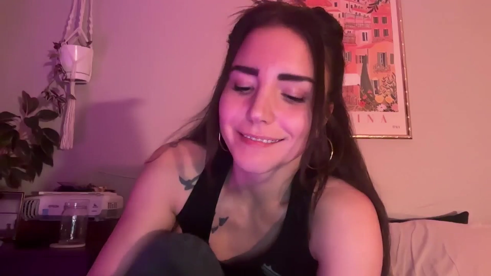 Gallery image thumbnail from Goddess_Lx's myfreecams stream on, 01/21/2025, 01:11 image 6 of 20