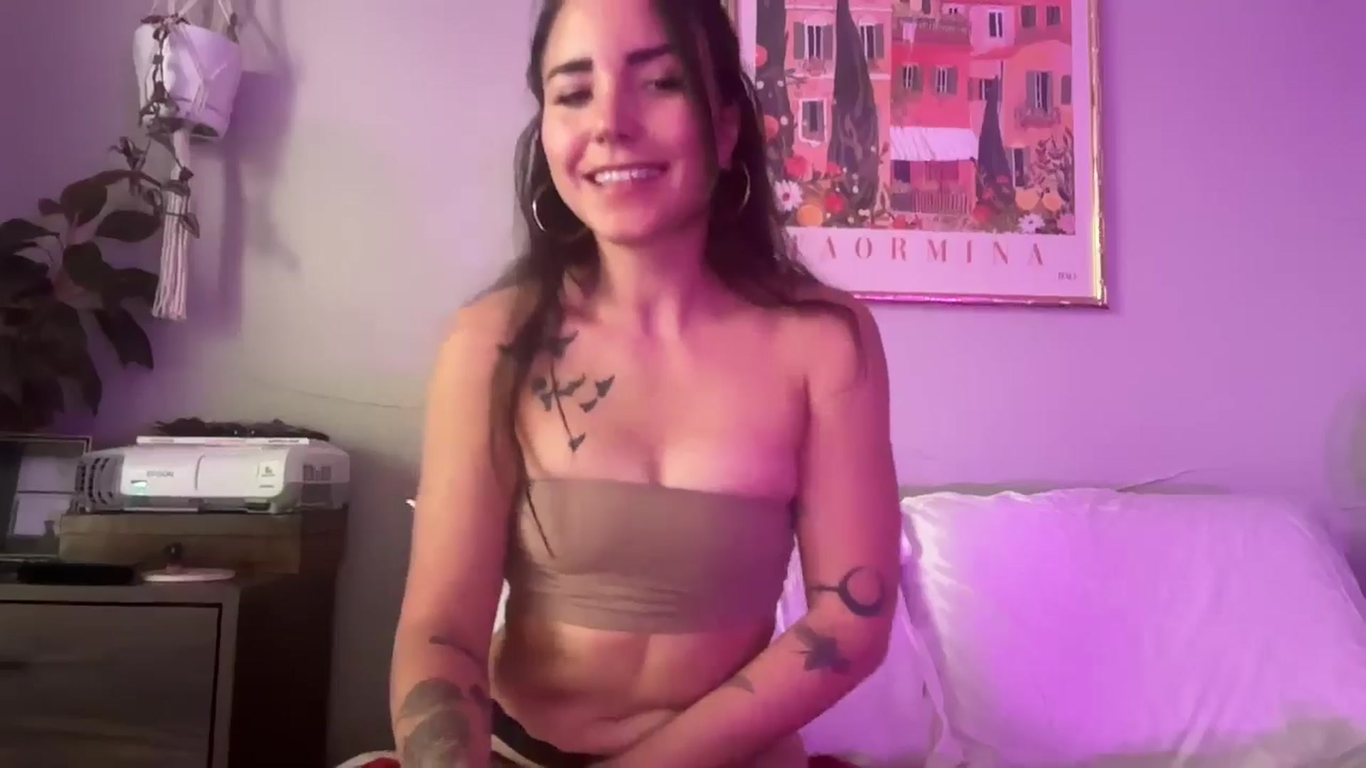 Gallery image thumbnail from Goddess_Lx's myfreecams stream on, 03/14/2025, 16:10 image 9 of 20