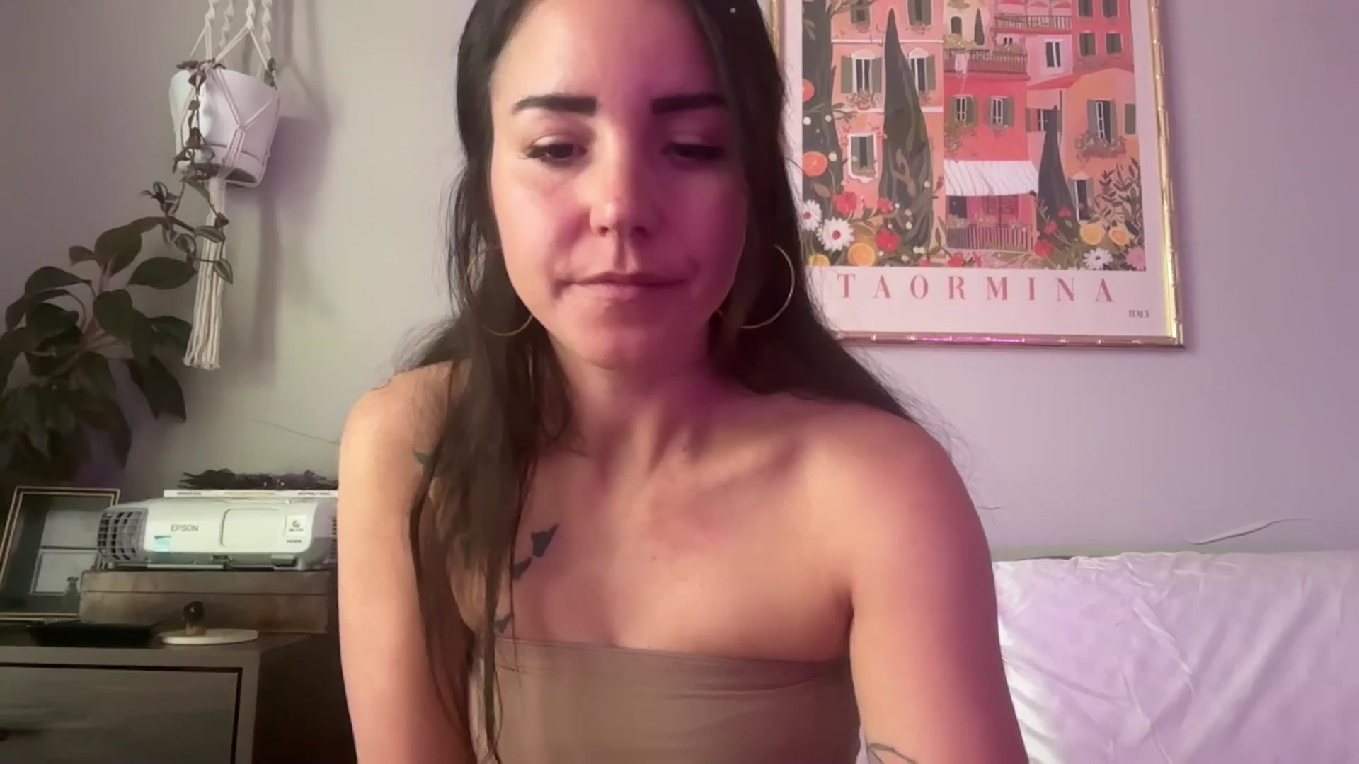 Gallery image thumbnail from Goddess_Lx's myfreecams stream on, 03/14/2025, 16:53 image 10 of 20