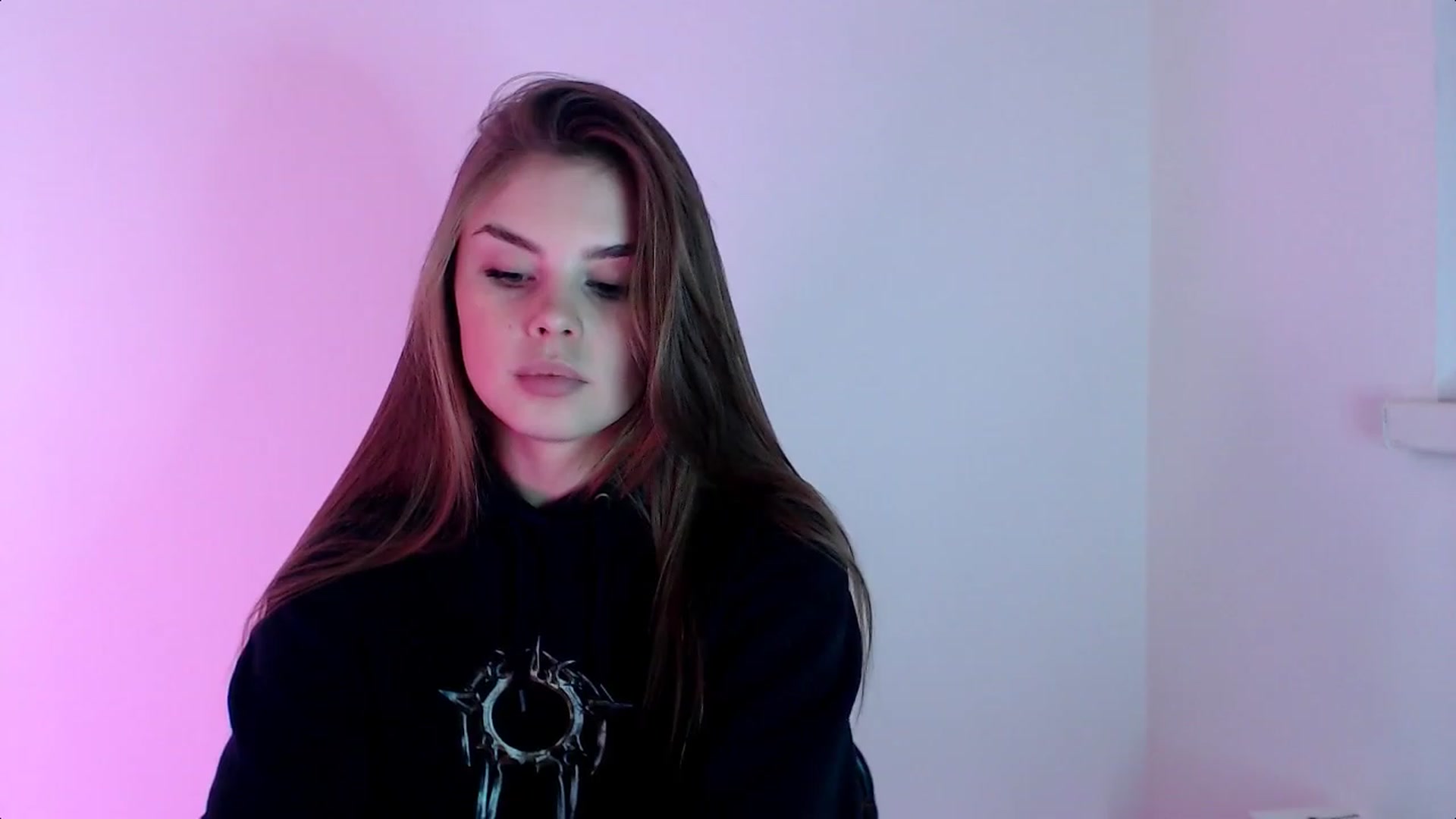 Gallery image thumbnail from Goddess_amour's myfreecams stream on, 01/29/2024, 17:12 image 7 of 20
