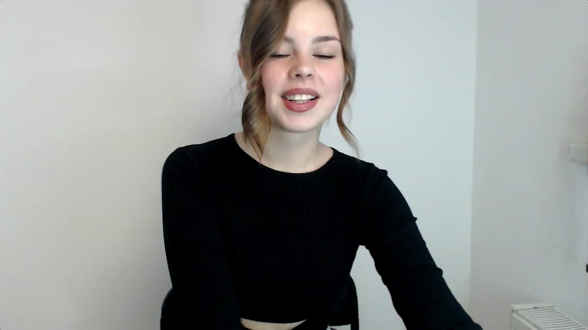 Gallery image thumbnail from Goddess_amour's myfreecams stream on, 02/01/2024, 15:54 image 6 of 20