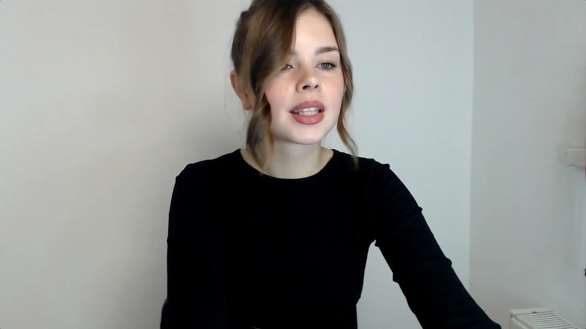 Gallery image thumbnail from Goddess_amour's myfreecams stream on, 02/01/2024, 15:54 image 12 of 20
