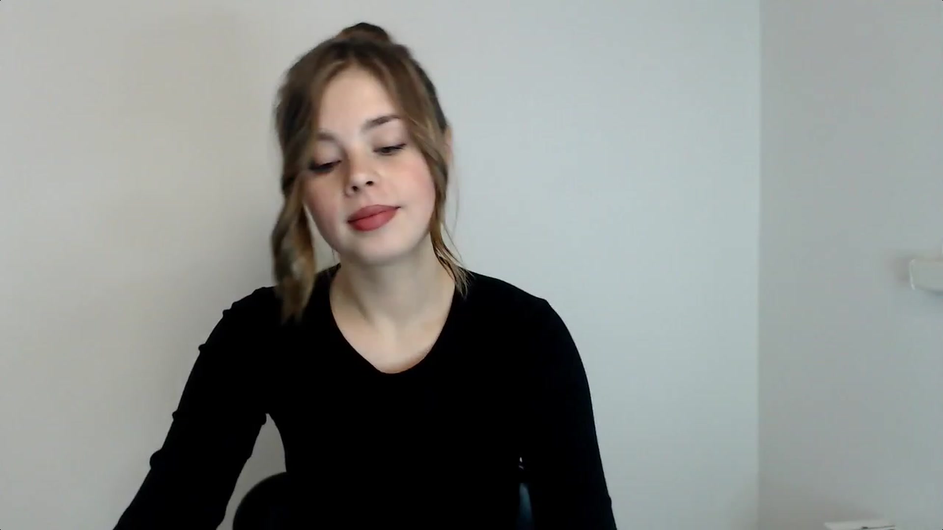 Gallery image thumbnail from Goddess_amour's myfreecams stream on, 02/01/2024, 17:00 image 8 of 20