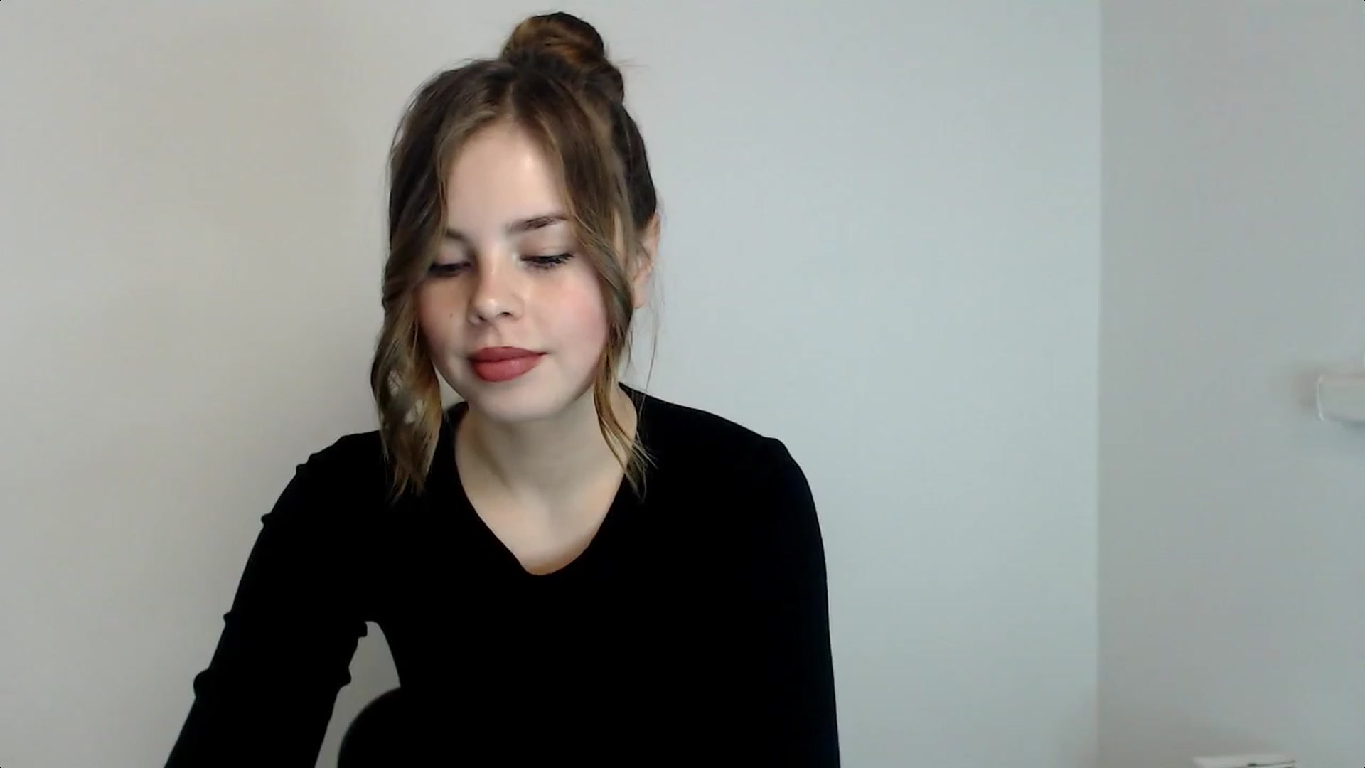 Gallery image thumbnail from Goddess_amour's myfreecams stream on, 02/01/2024, 17:00 image 7 of 20