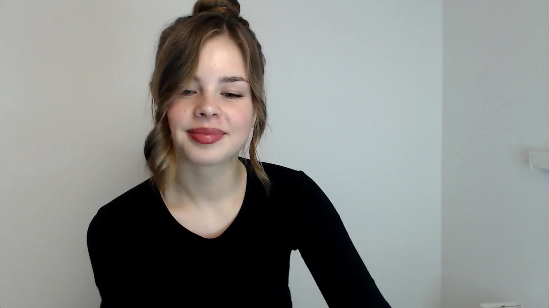 Gallery image thumbnail from Goddess_amour's myfreecams stream on, 02/01/2024, 18:15 image 6 of 20