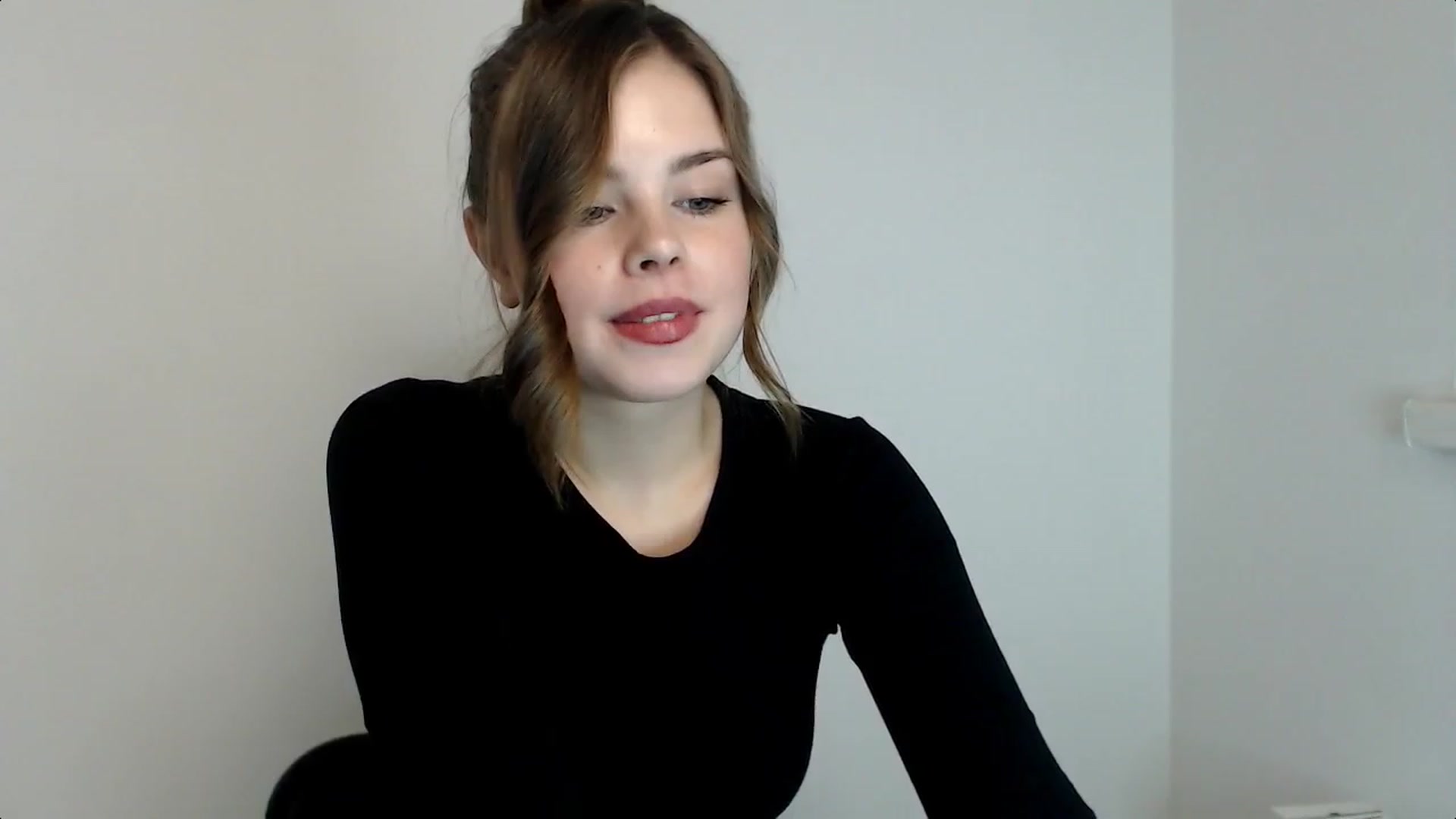 Gallery image thumbnail from Goddess_amour's myfreecams stream on, 02/01/2024, 18:15 image 8 of 20