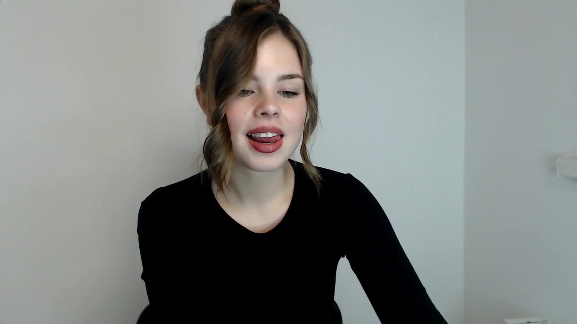 Gallery image thumbnail from Goddess_amour's myfreecams stream on, 02/01/2024, 18:15 image 1 of 20