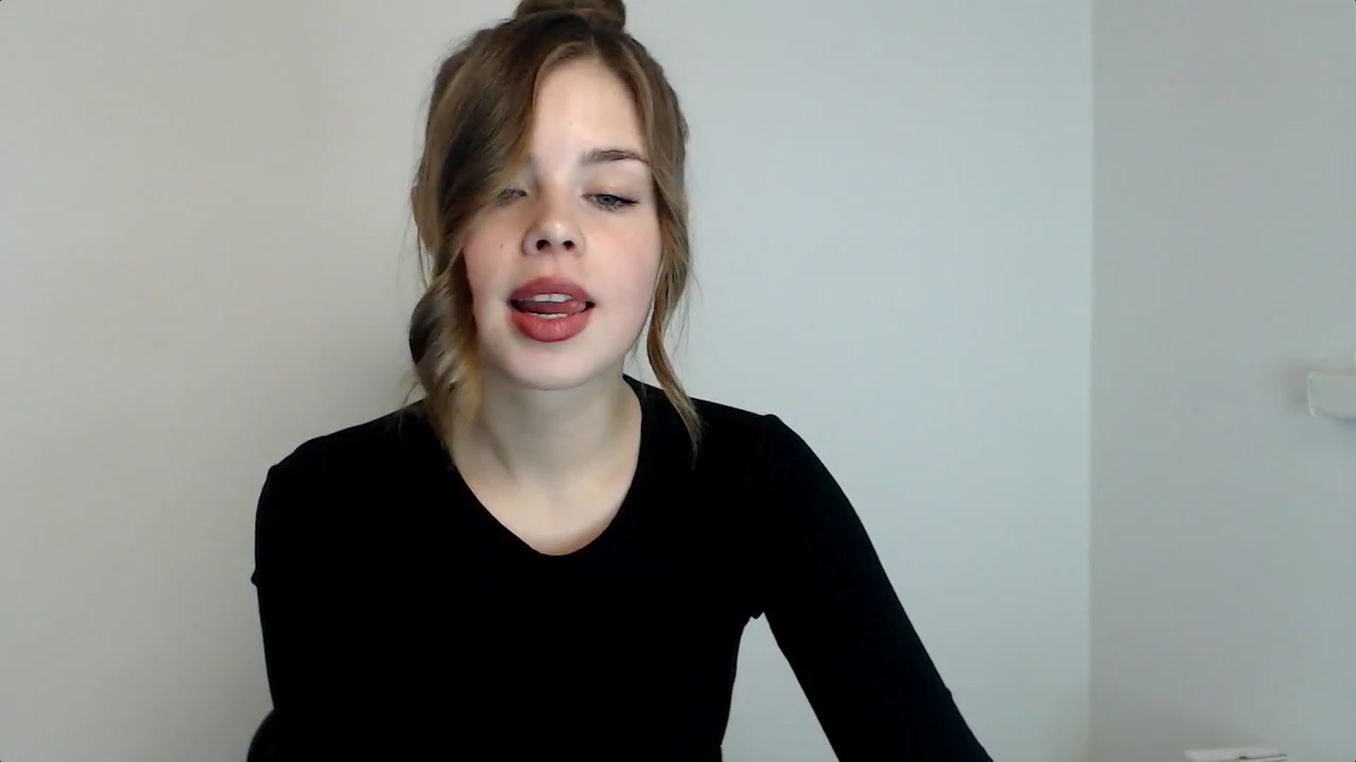 Gallery image thumbnail from Goddess_amour's myfreecams stream on, 02/01/2024, 18:15 image 12 of 20