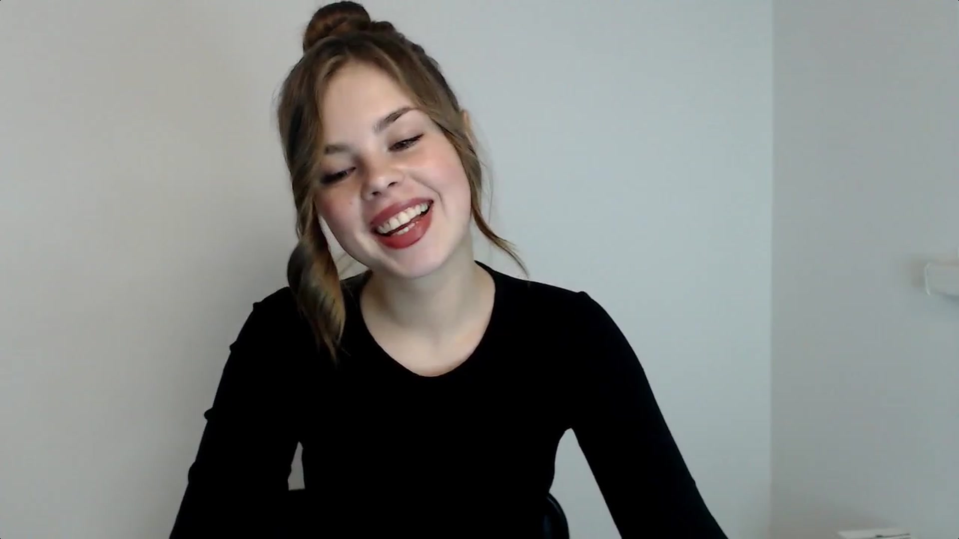 Gallery image thumbnail from Goddess_amour's myfreecams stream on, 02/01/2024, 18:15 image 2 of 20