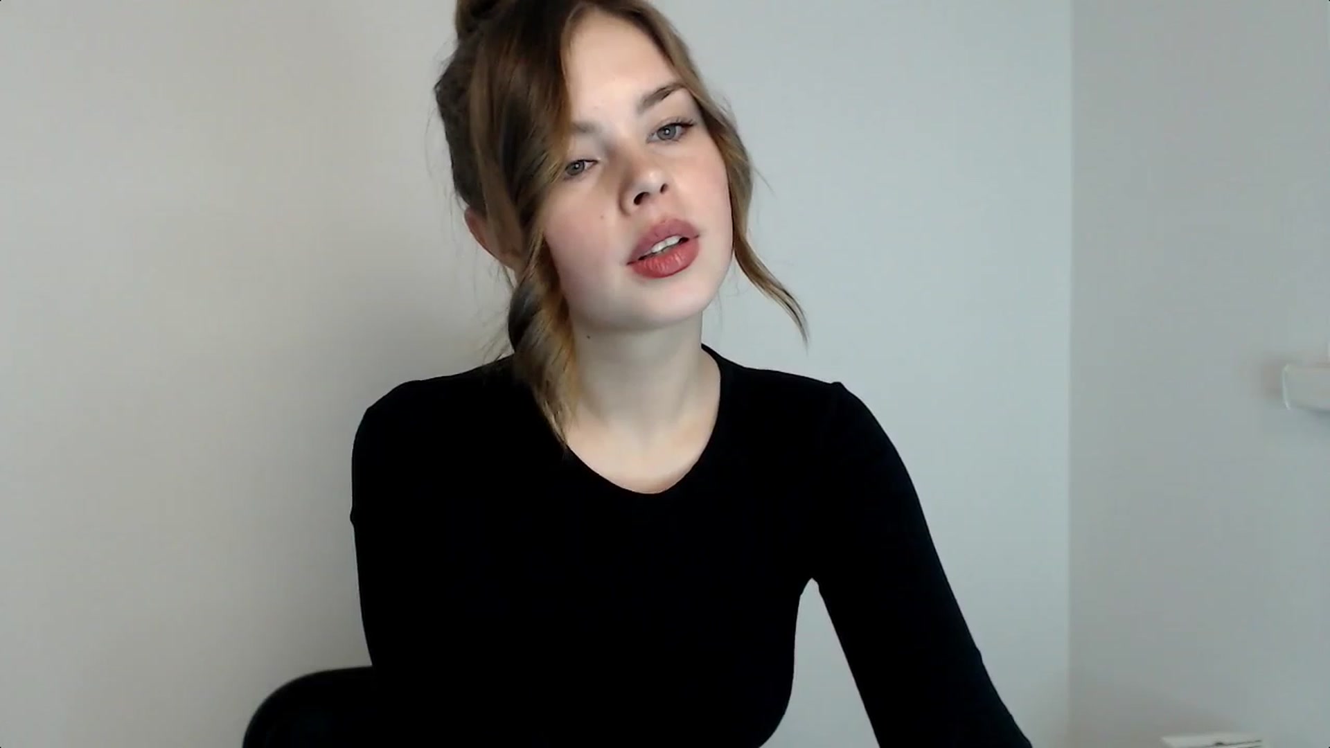 Gallery image thumbnail from Goddess_amour's myfreecams stream on, 02/01/2024, 18:15 image 10 of 20