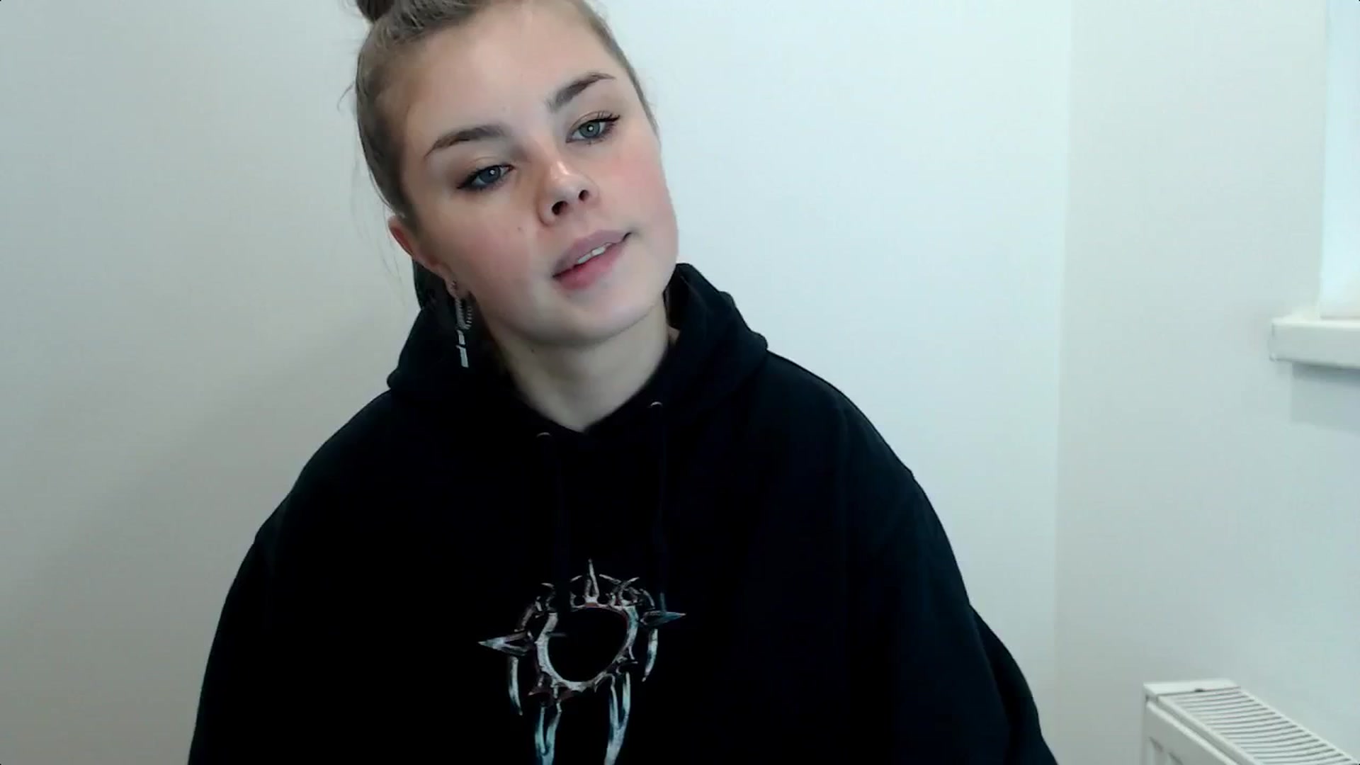 Gallery image thumbnail from Goddess_amour's myfreecams stream on, 02/05/2024, 16:25 image 10 of 20
