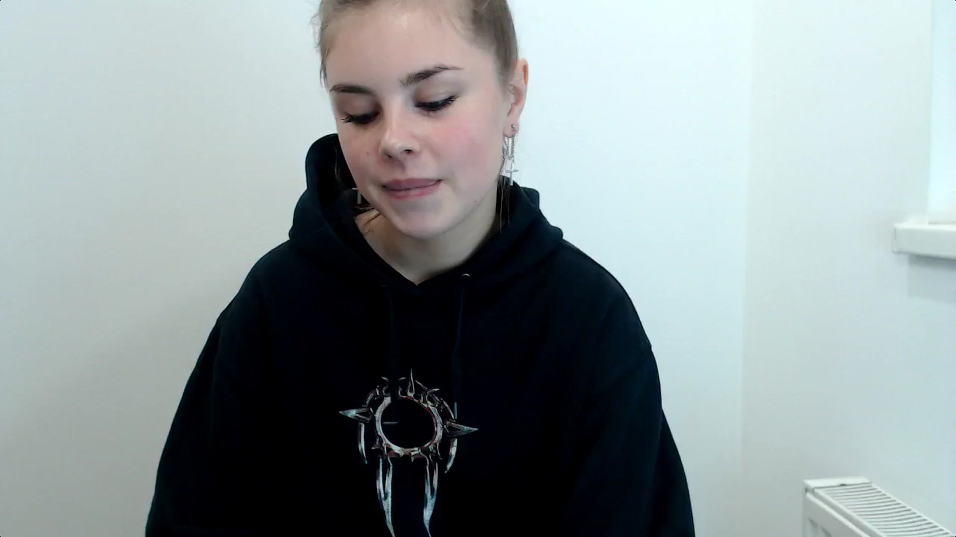 Gallery image thumbnail from Goddess_amour's myfreecams stream on, 02/05/2024, 16:25 image 5 of 20