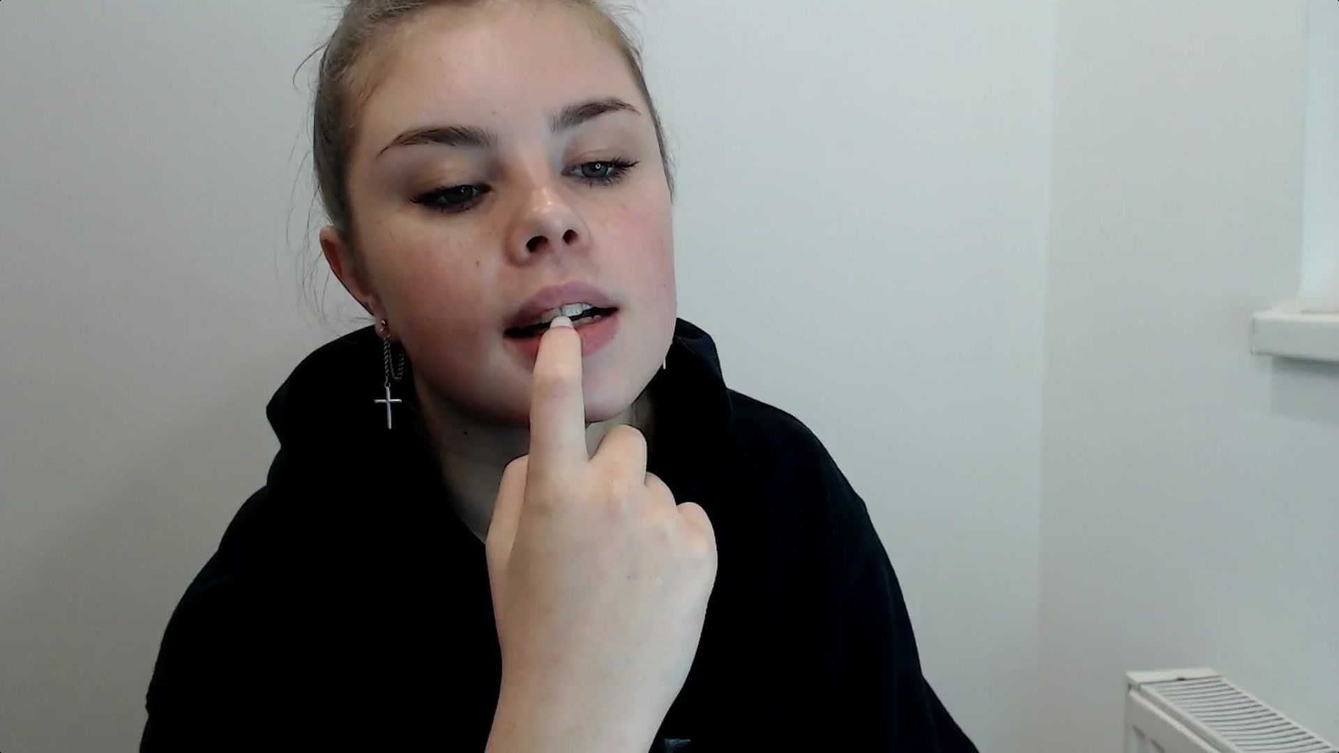 Gallery image thumbnail from Goddess_amour's myfreecams stream on, 02/05/2024, 16:25 image 14 of 20