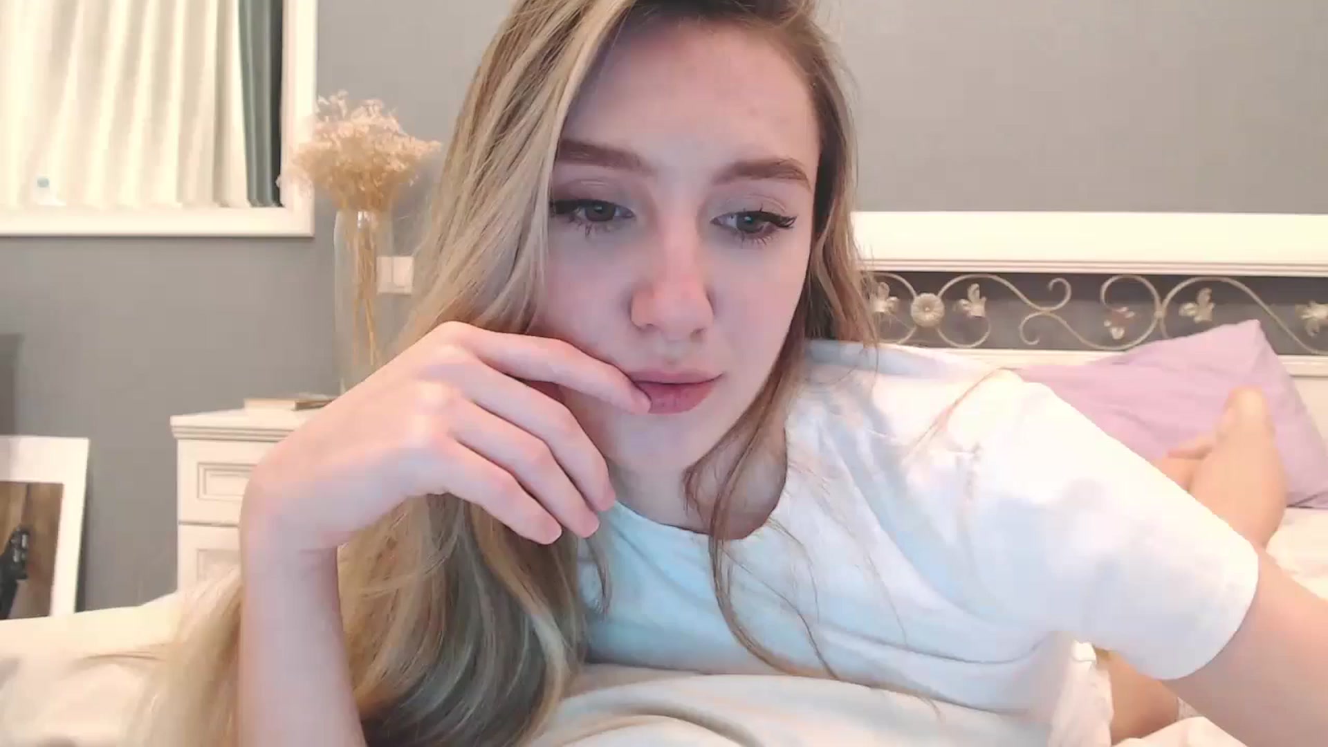Gallery image thumbnail from Goddessblessu's myfreecams stream on, 10/29/2024, 16:29 image 8 of 20